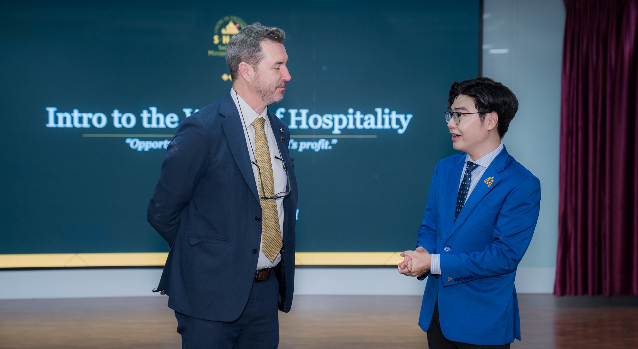 Sinh viên Hoa Sen Elite gặp gỡ Hiệu trưởng Swiss Hotel Management School