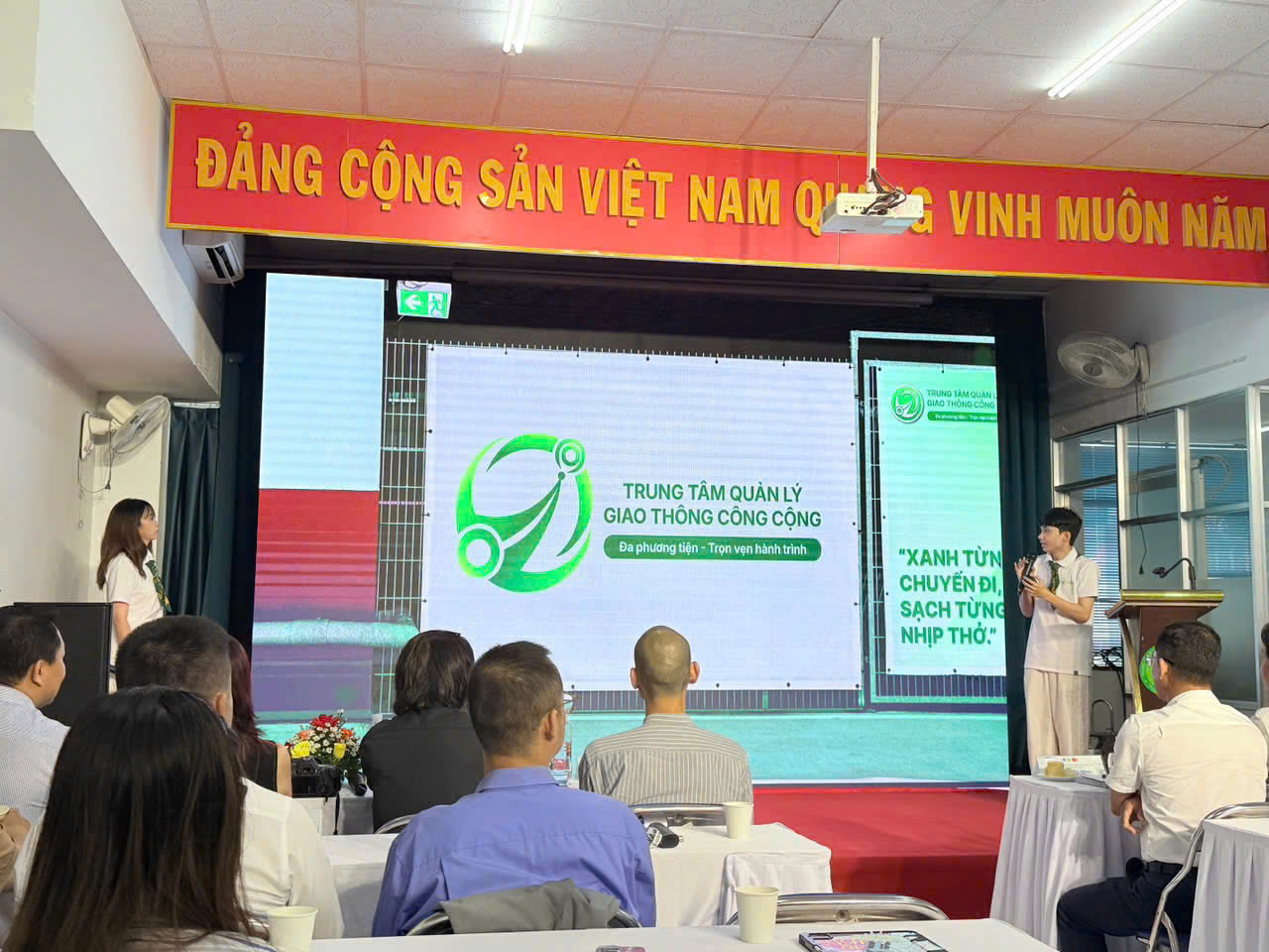 Nhóm sinh viên Ngành Thiết kế đồ hoạ HSU giành giải thưởng tại cuộc thi thiết kế logo “Biểu tượng đô thị – Dấu ấn kết nối”