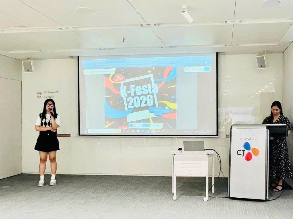 Sinh viên Ngành Thiết kế đồ họa giành Giải Nhì cuộc thi “Design Your Future 2025”