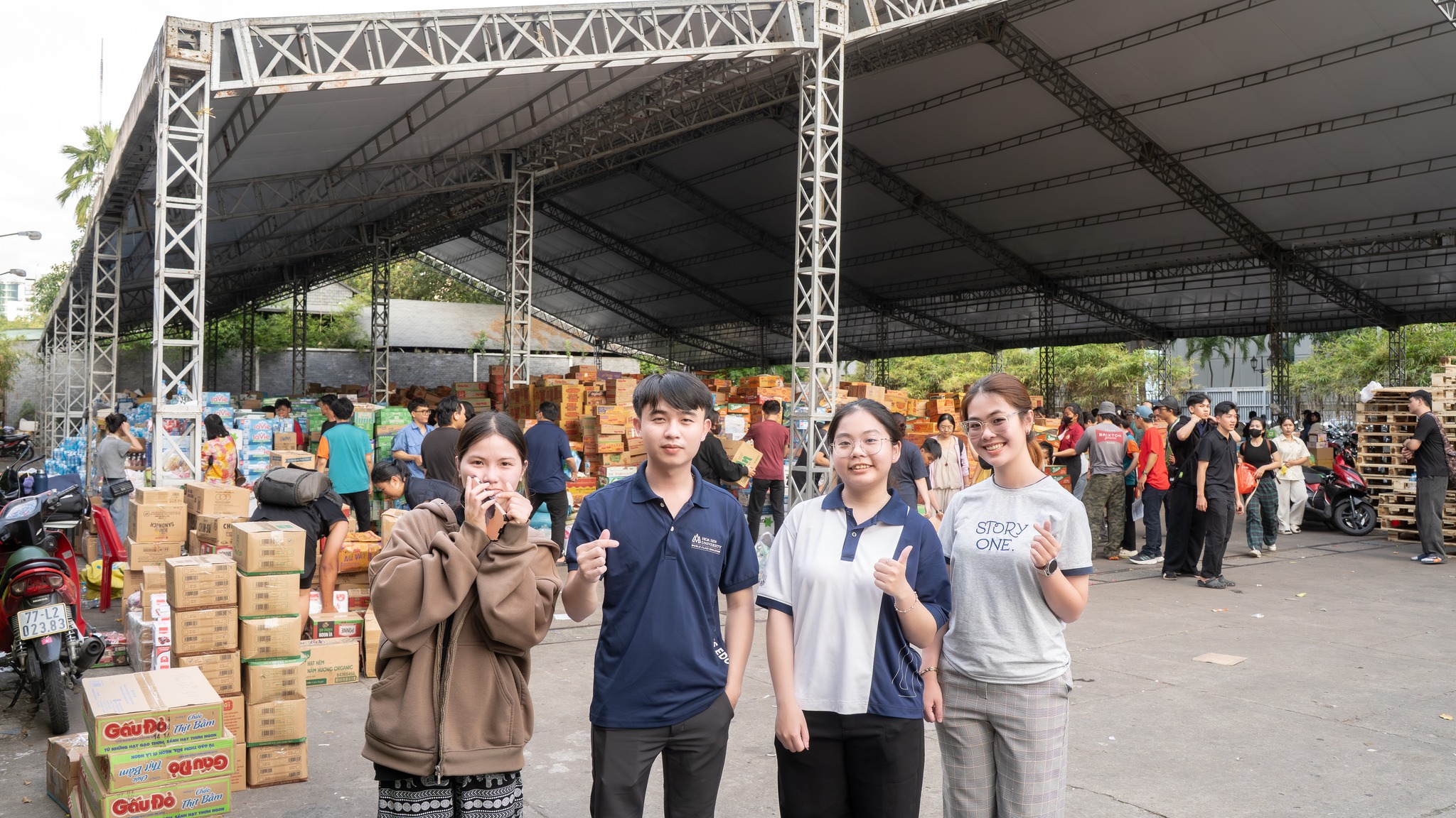 Trường Đại học Hoa Sen chung tay hướng về miền Trung