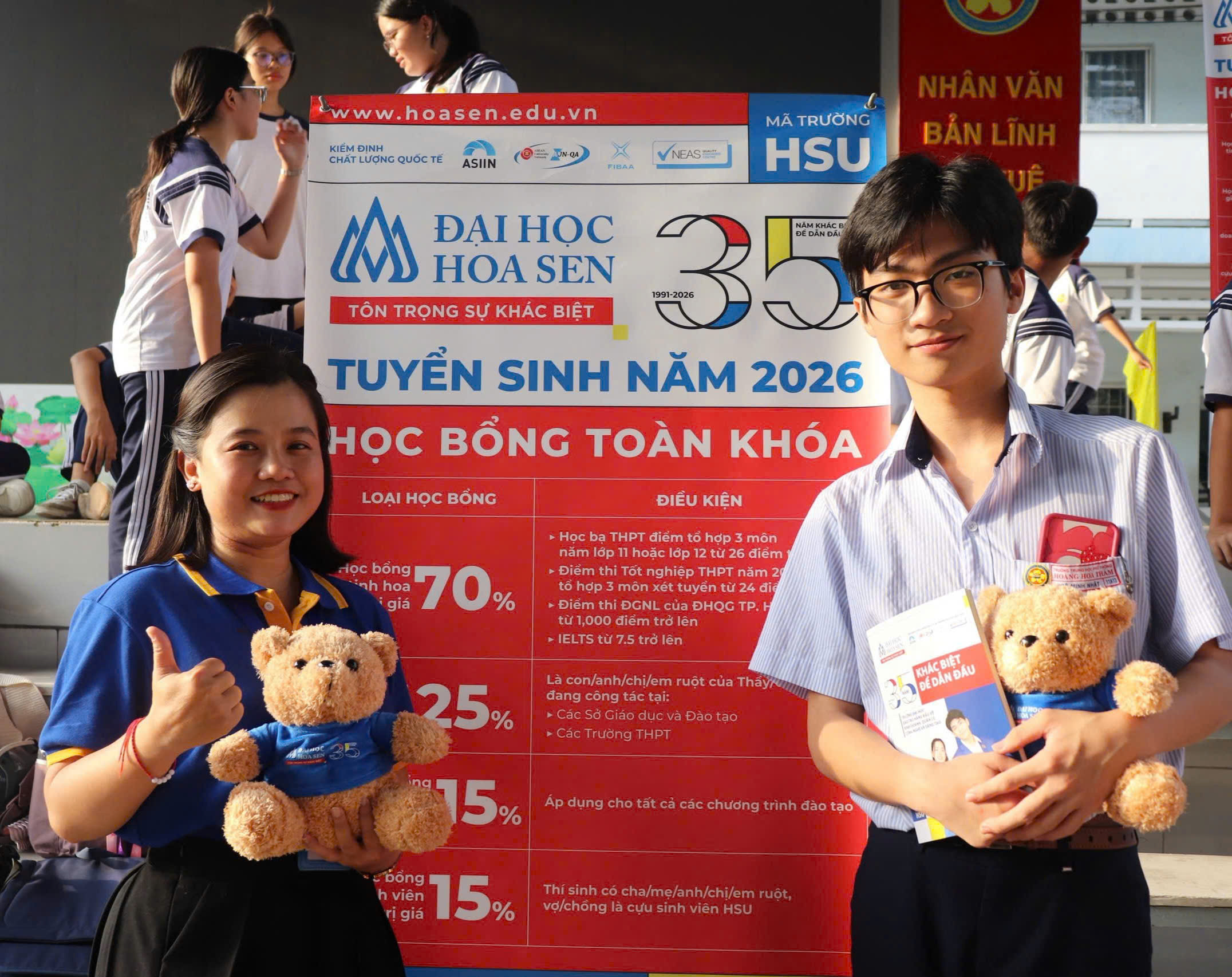 Hướng nghiệp với THPT Hoàng Hoa Thám: “Hiểu bản thân - Kiến tạo tương lai”