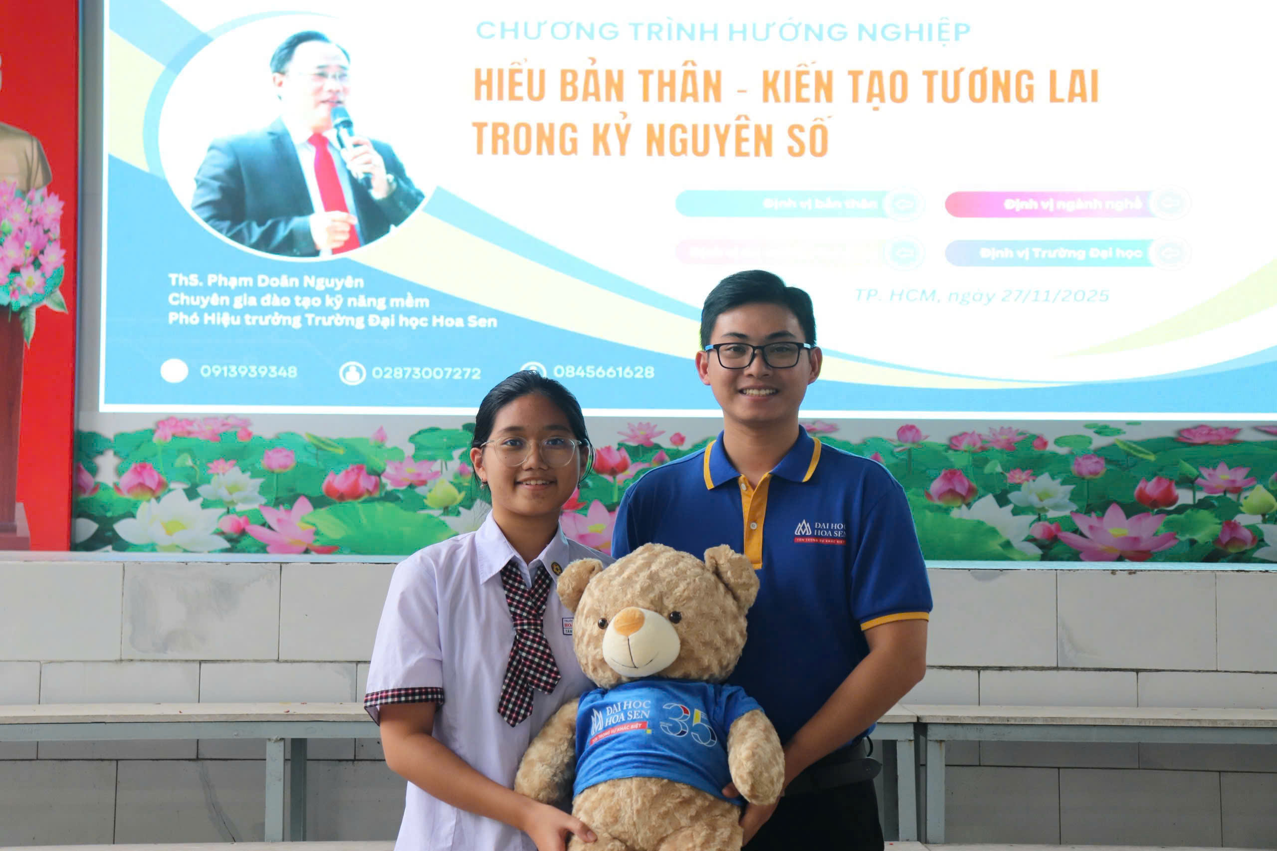 Hướng nghiệp với THPT Hoàng Hoa Thám: “Hiểu bản thân - Kiến tạo tương lai”