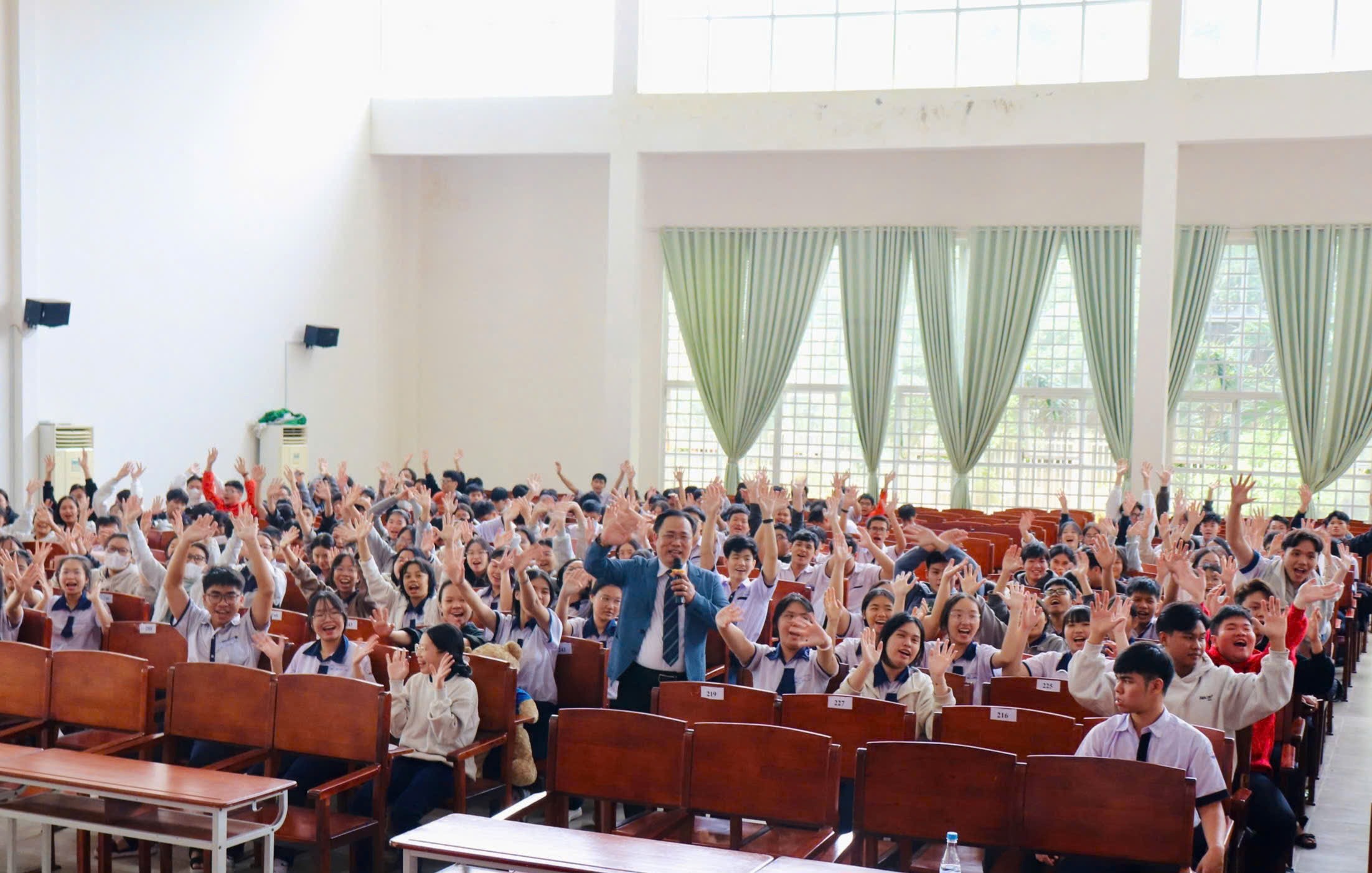 THPT Chu Văn An “bùng nổ” với Hiểu bản thân - Kiến tạo tương lai trong kỷ nguyên số