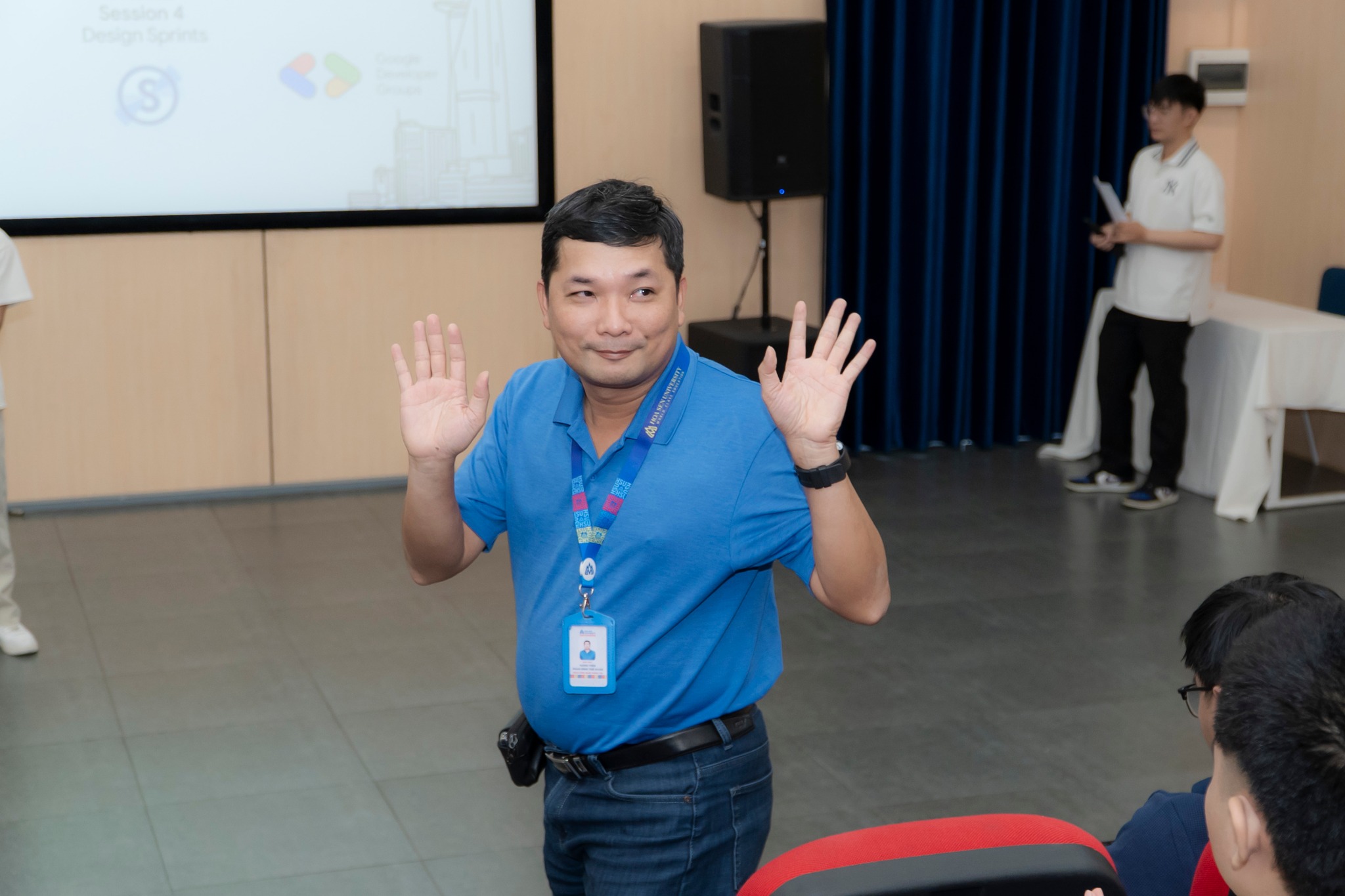 "DevFest On Campus HSU 2025" – Chuyển hoá ý tưởng thành sản phẩm