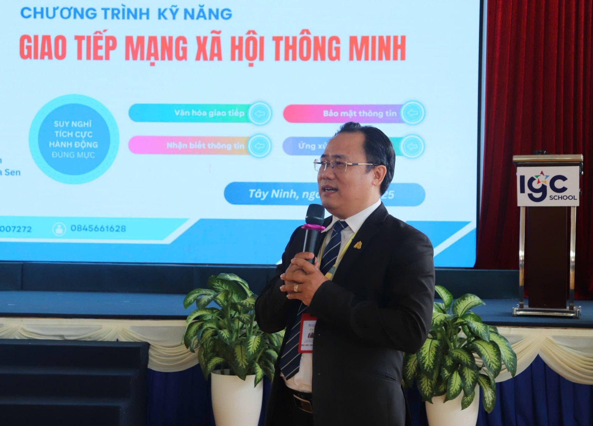 Trang bị kỹ năng giao tiếp mạng xã hội thông minh trên nền tảng số