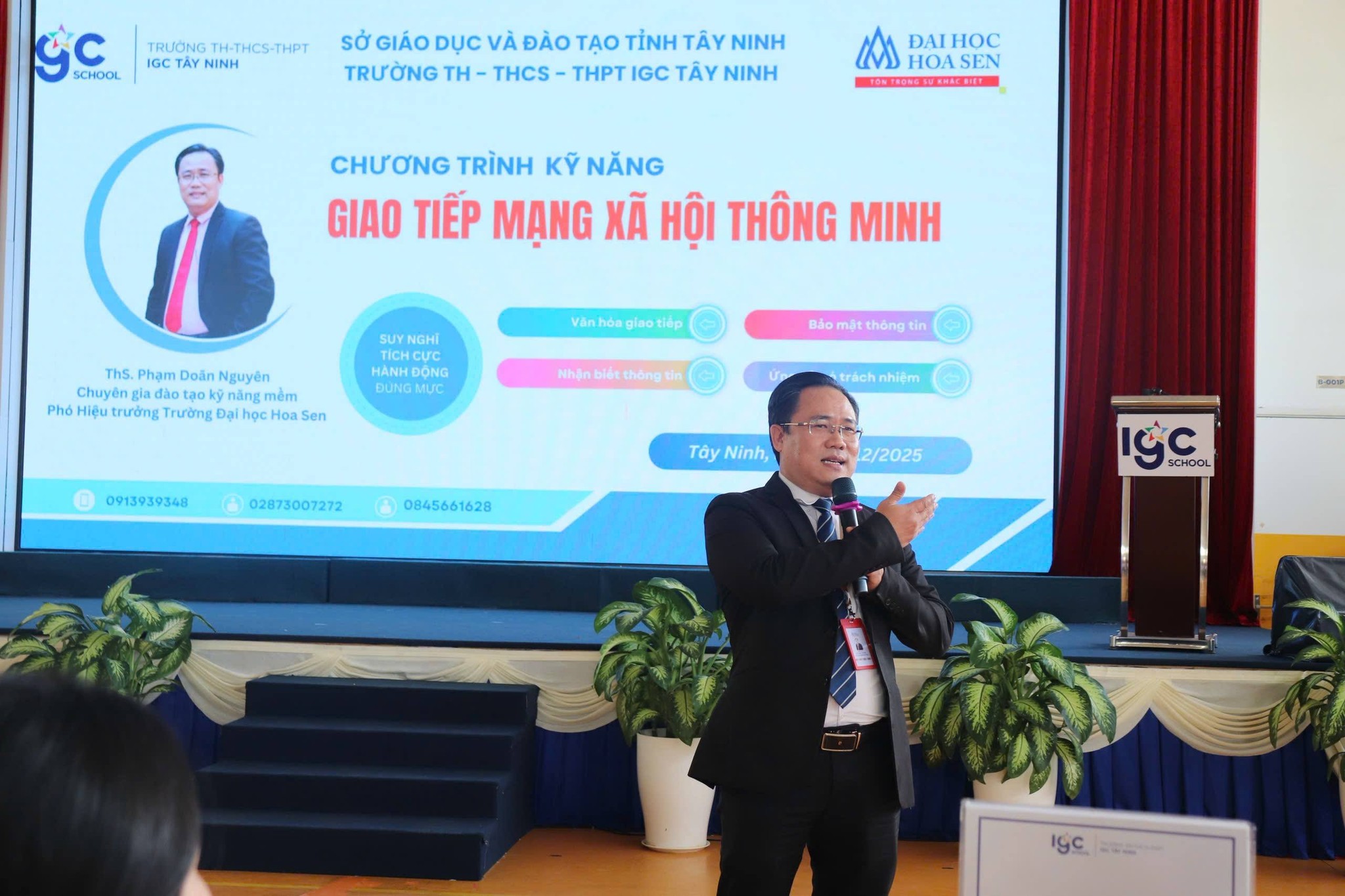 Trang bị kỹ năng giao tiếp mạng xã hội thông minh trên nền tảng số