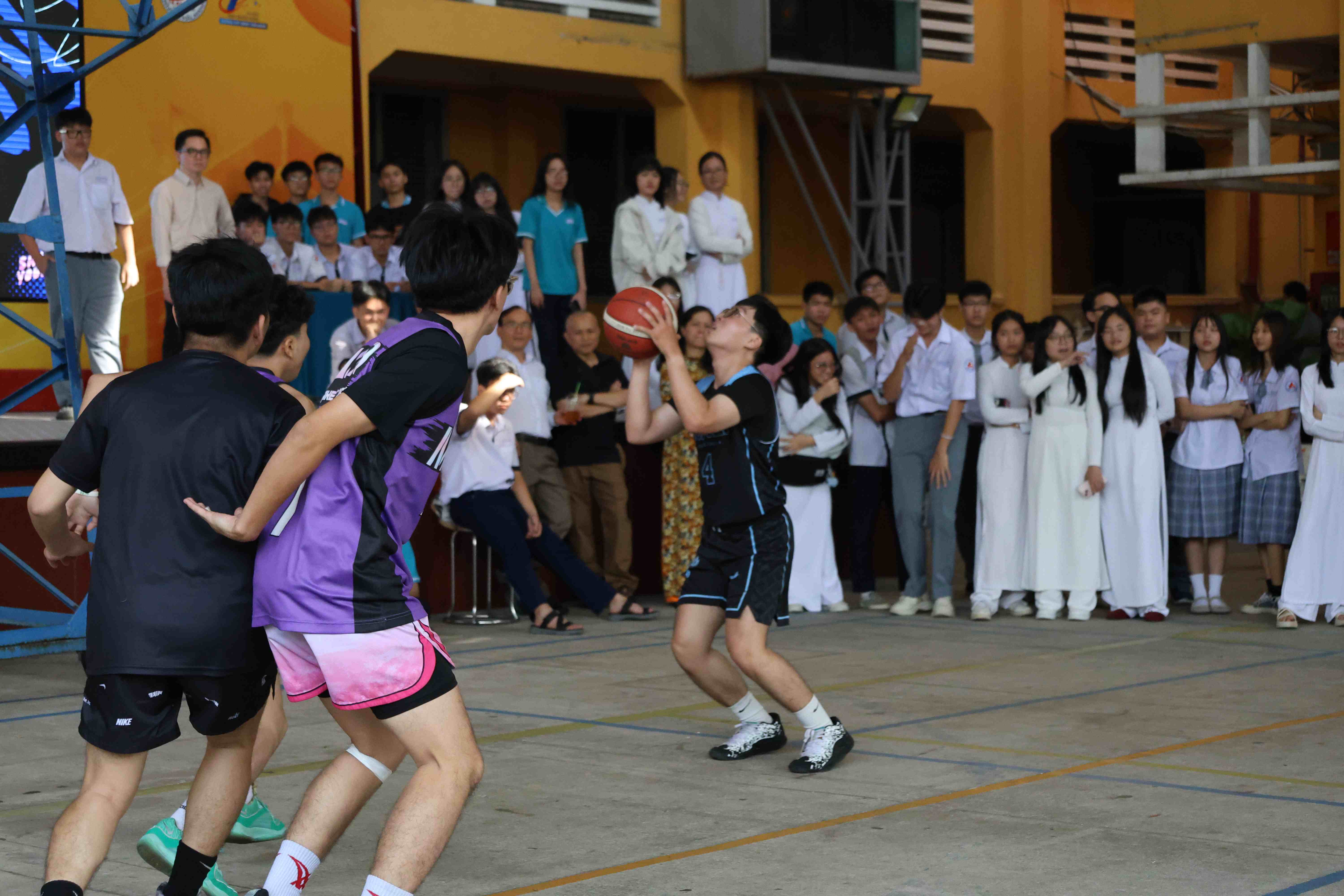 ĐH Hoa Sen đồng hành cùng THPT Ten Lơ Man trong Giải Liên Quân Championship