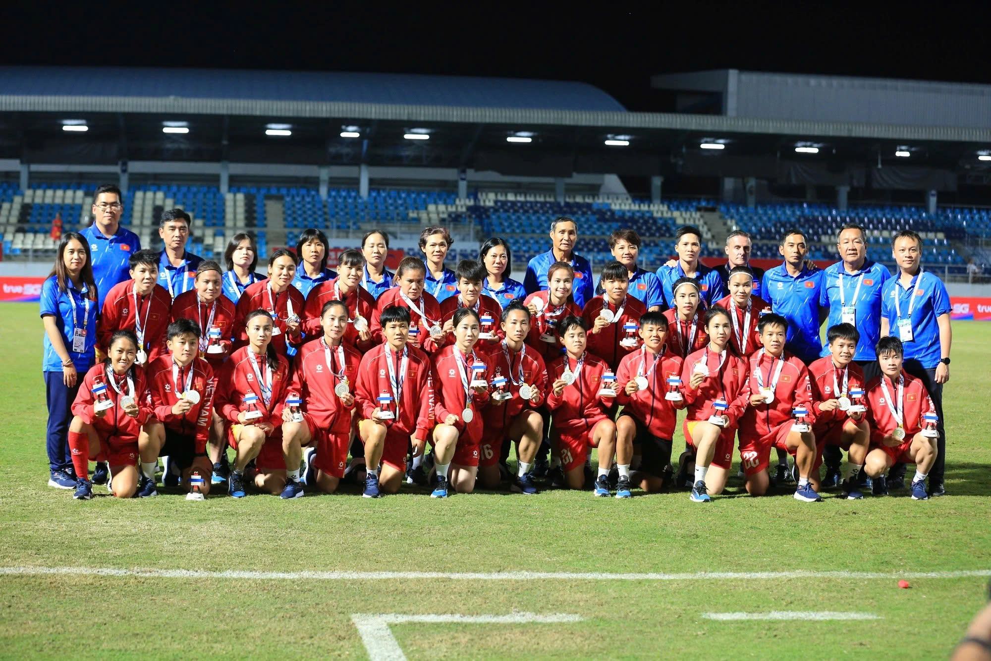 Dấu ấn sinh viên Hoa Sen tại SEA Games 33: Hành trình của đam mê và nỗ lực không ngừng