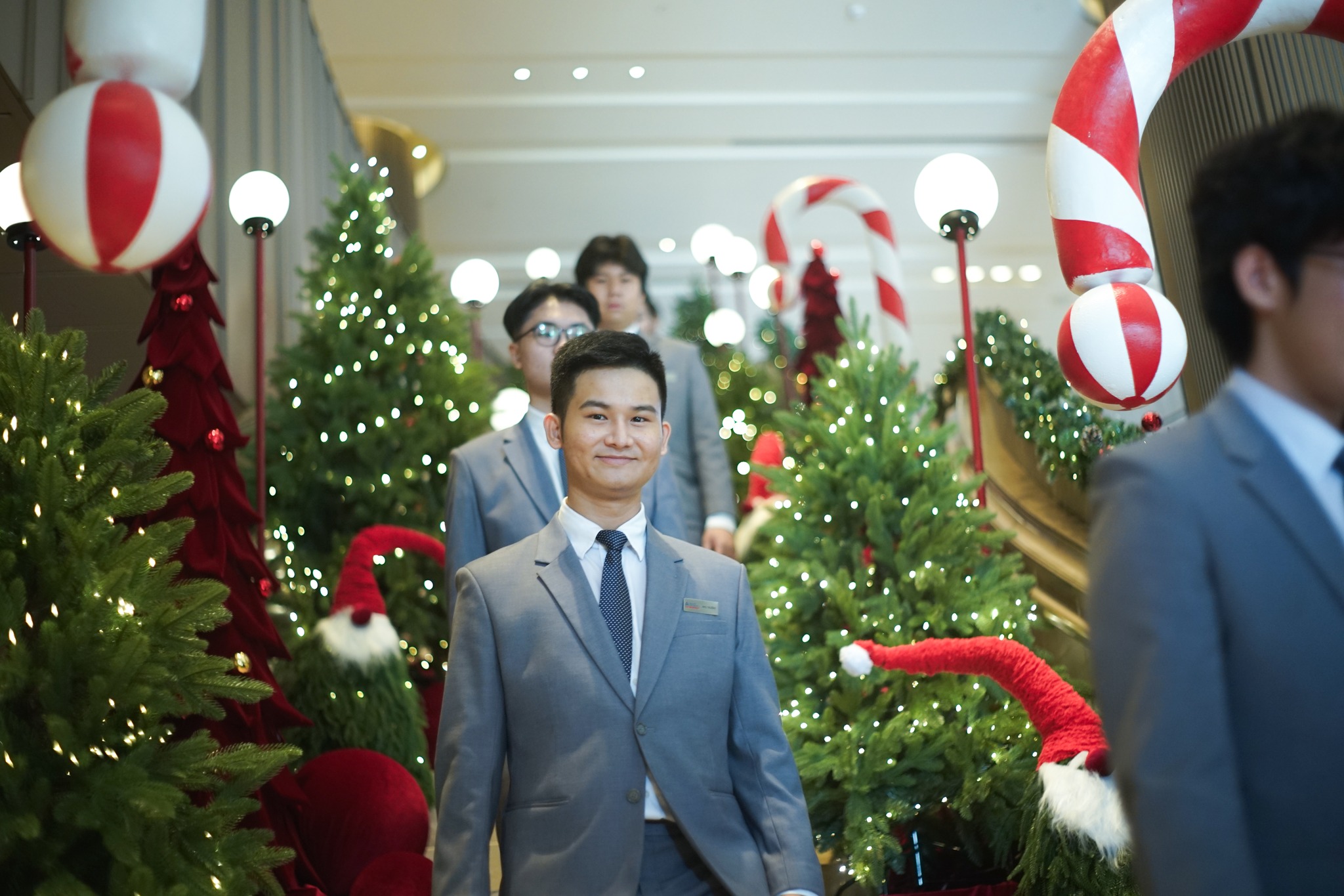 Sinh viên Hoa Sen Elite trải nghiệm chuẩn 5 sao tại Hotel Nikko Saigon