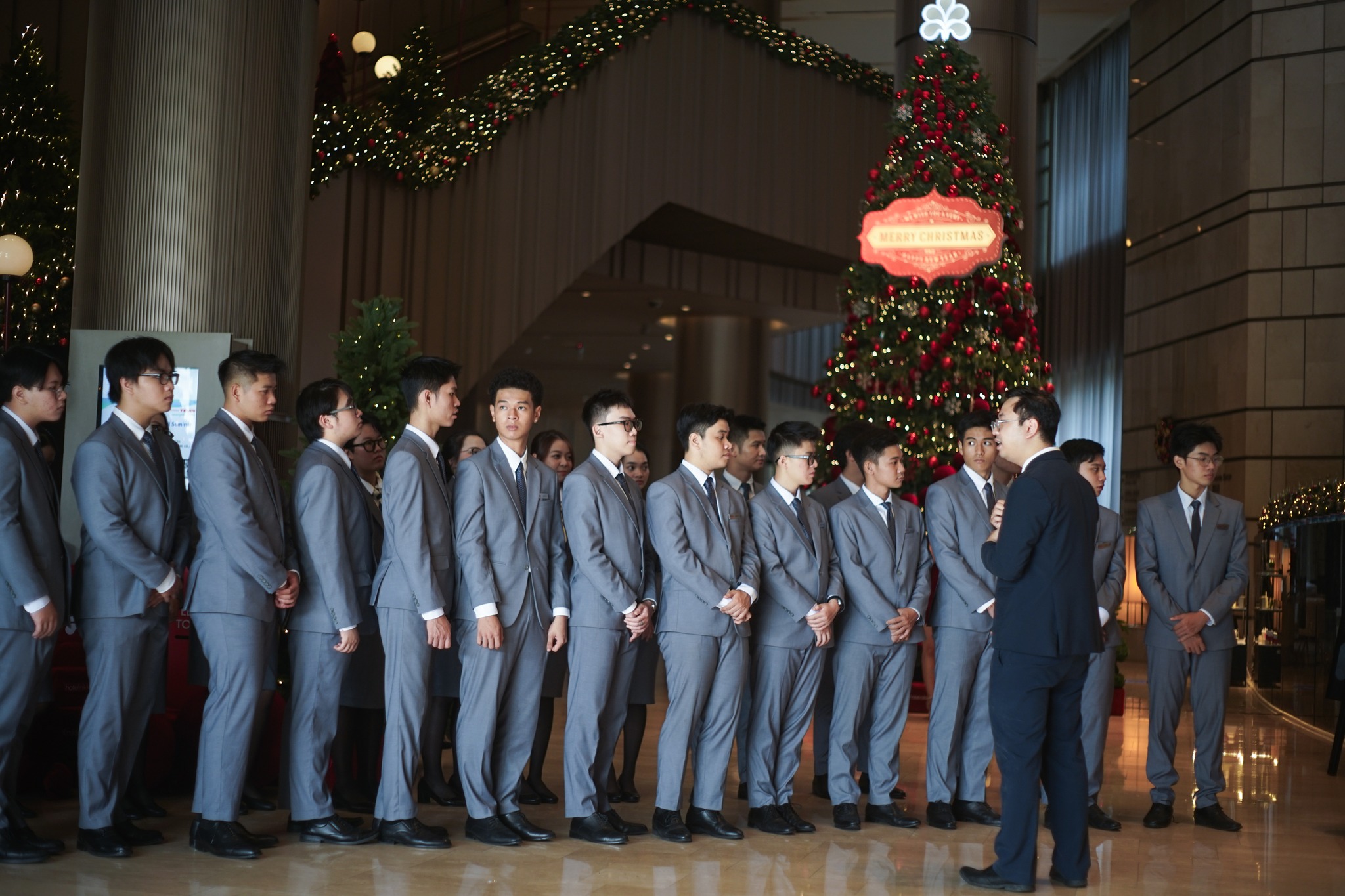 Sinh viên Hoa Sen Elite trải nghiệm chuẩn 5 sao tại Hotel Nikko Saigon