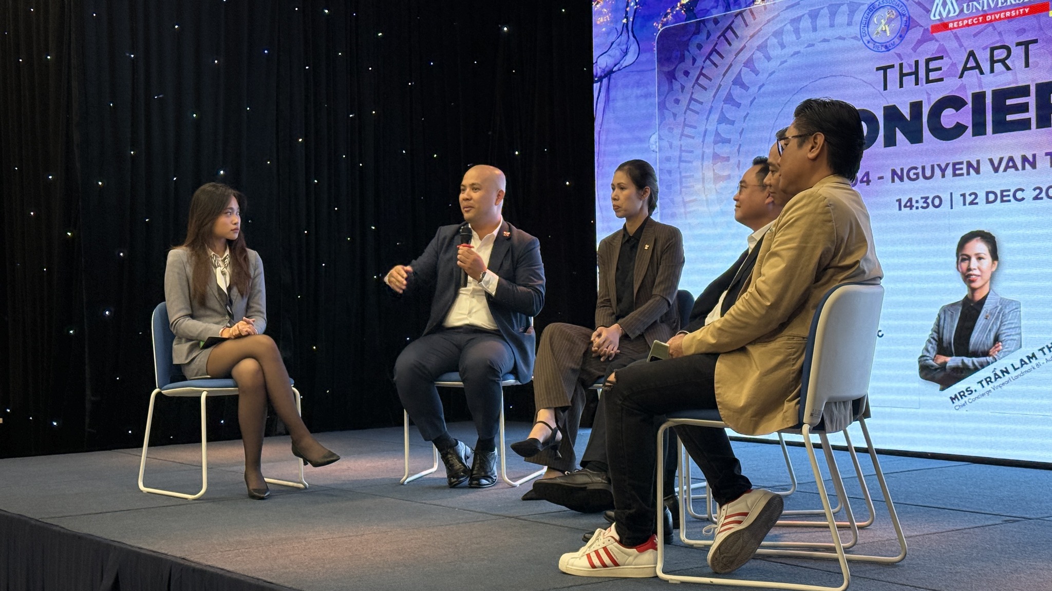 Sinh viên Hoa Sen Elite tiếp cận chuẩn mực nghề Concierge cùng chuyên gia khách sạn 5 sao