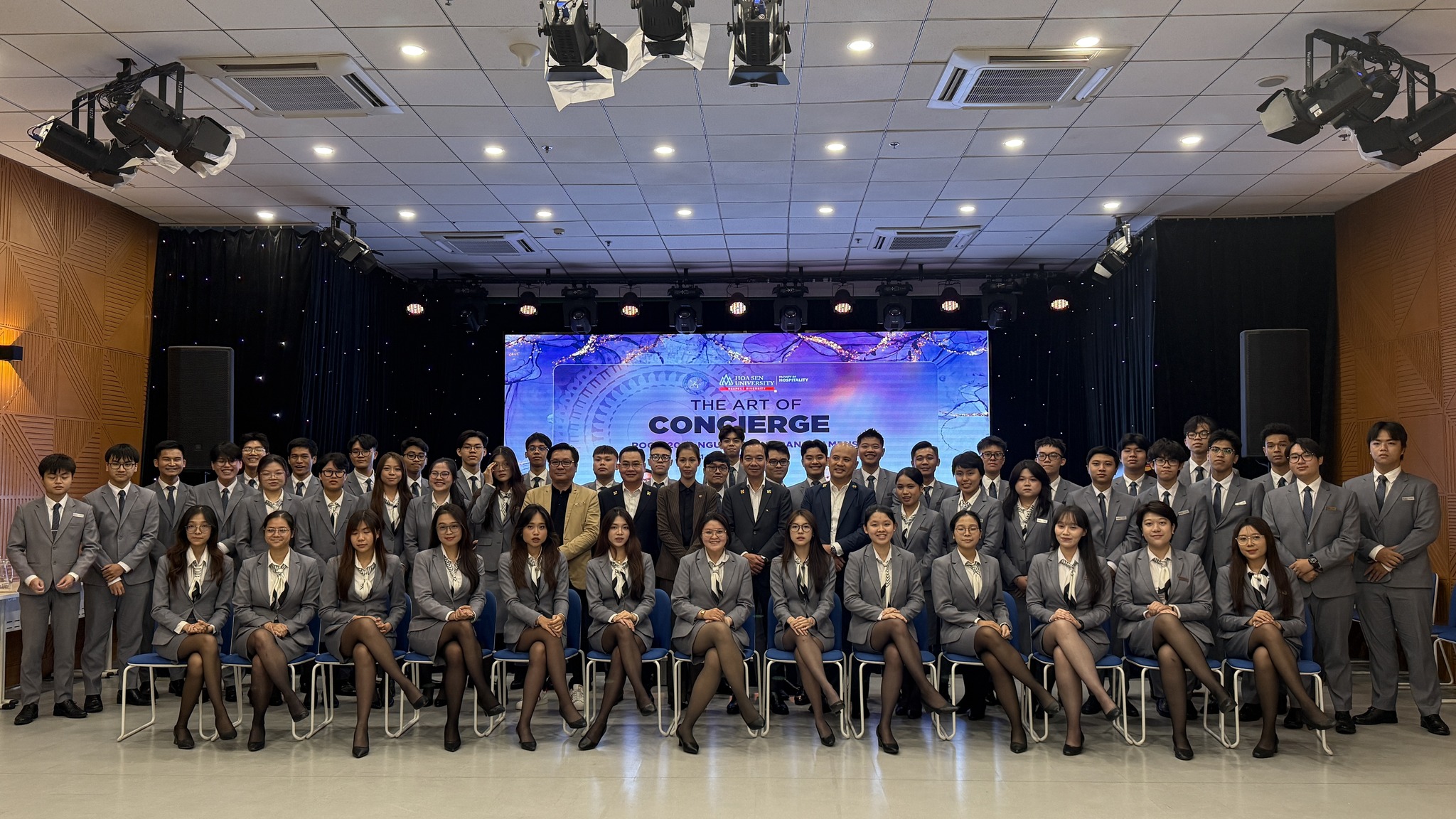 Sinh viên Hoa Sen Elite tiếp cận chuẩn mực nghề Concierge cùng chuyên gia khách sạn 5 sao