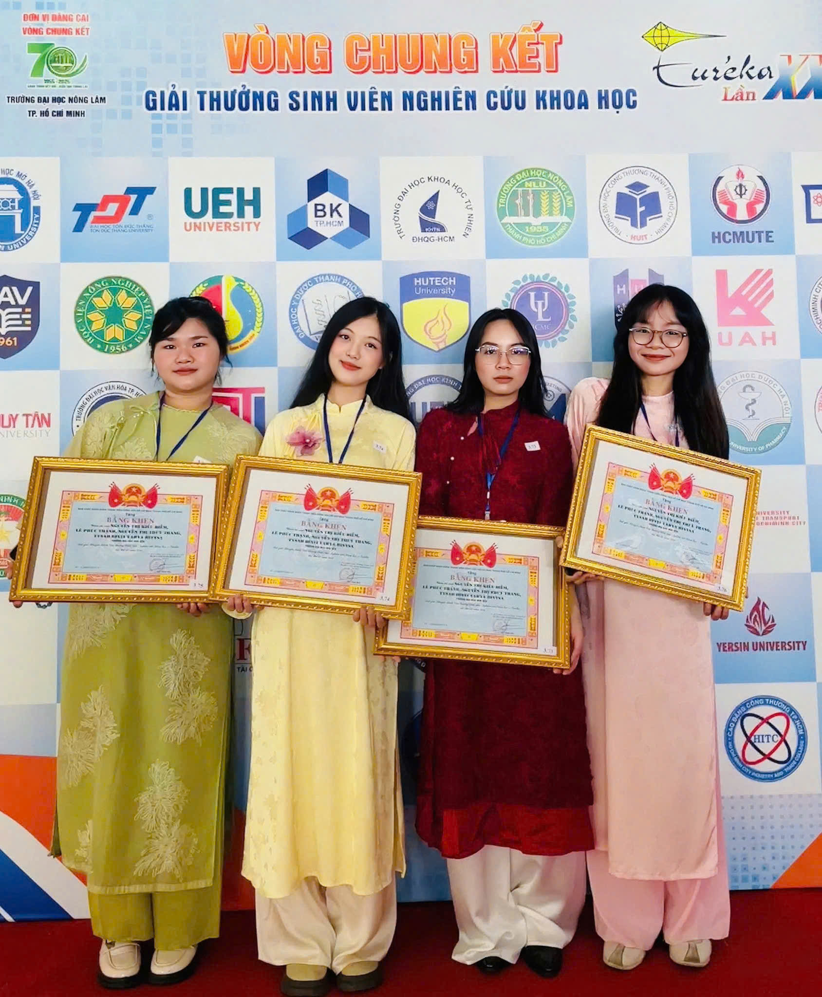 Sinh viên HSU đạt Giải Khuyến khích Euréka 2025: Khẳng định năng lực nghiên cứu khoa học