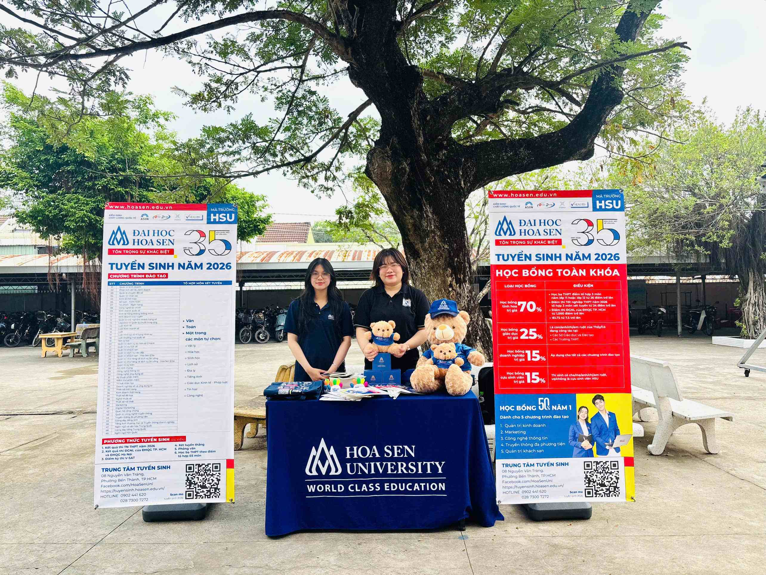 HSU mang “bản đồ tương lai” đến học sinh Đồng Tháp trong giờ ra chơi