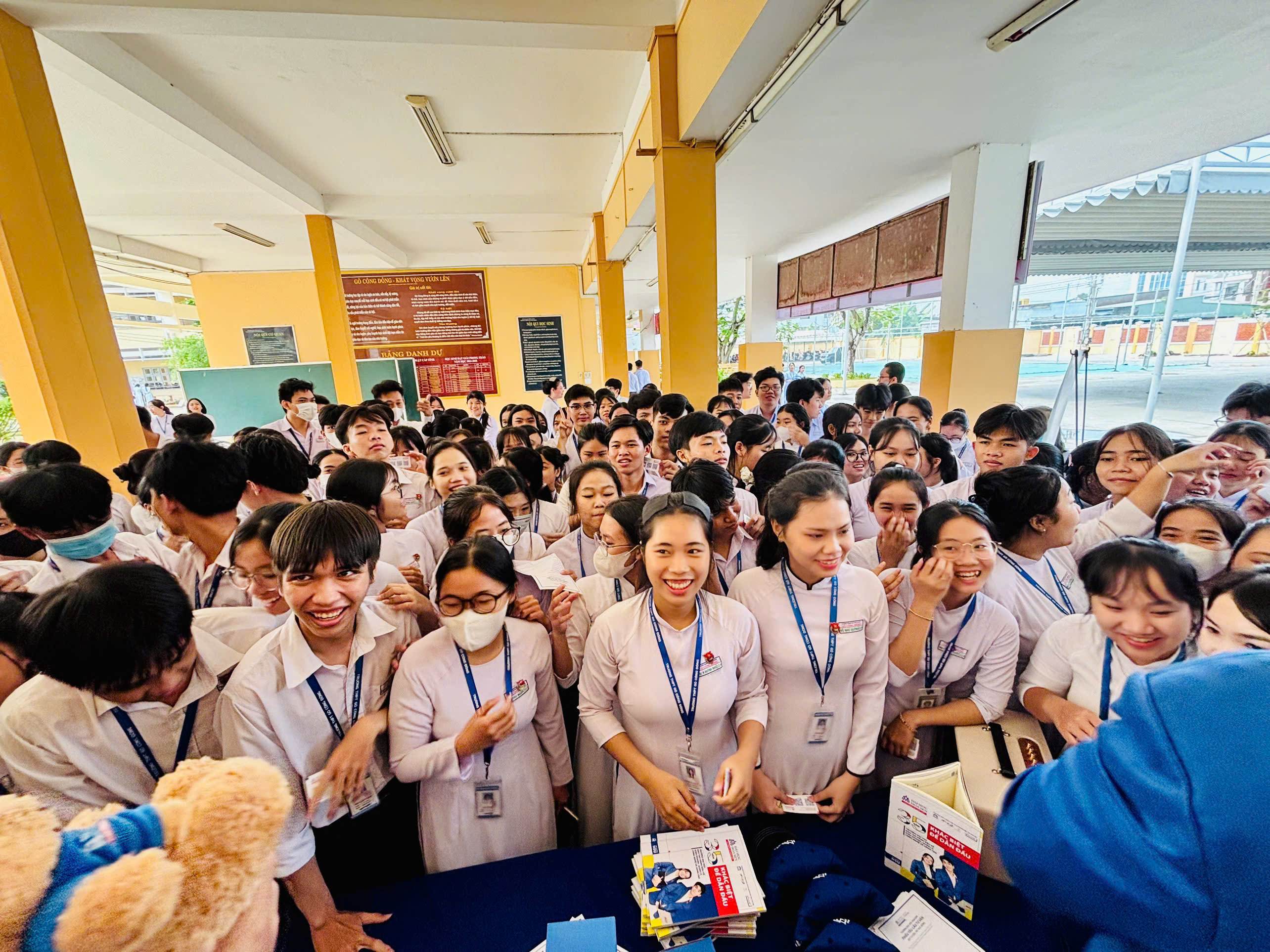 THPT Gò Công Đông