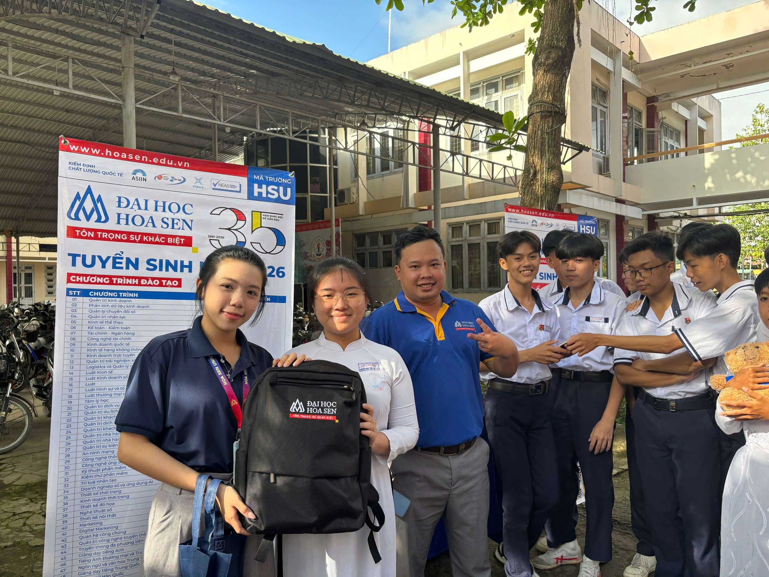 THPT Lưu Tấn Phát