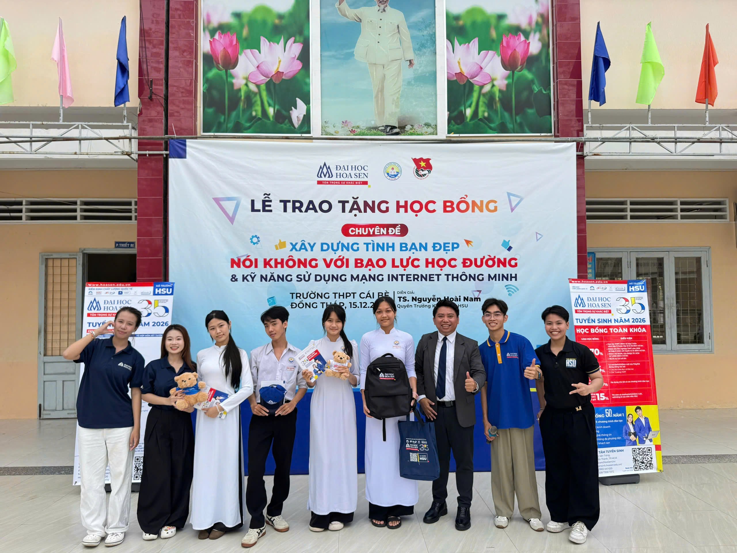 Đại học Hoa Sen trang bị kỹ năng sống trong thời đại số cho học sinh Đồng Tháp
