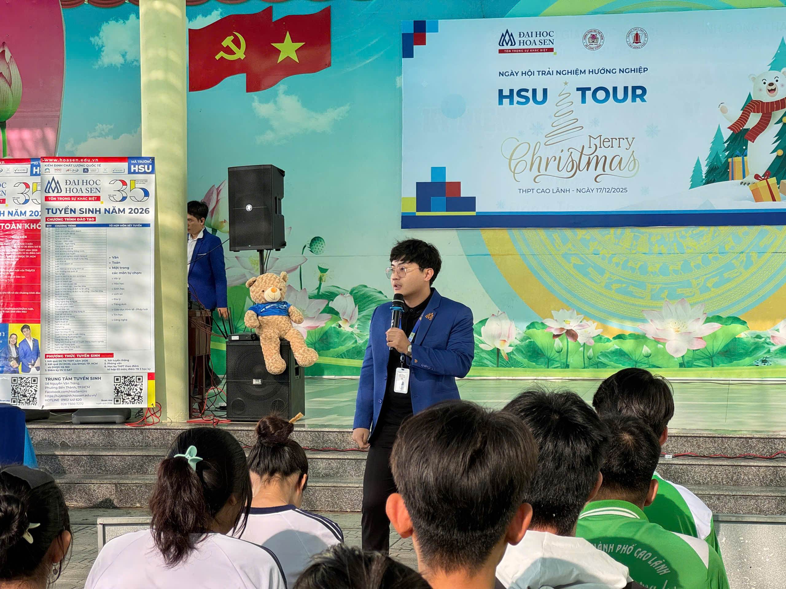 HSU đồng hành tư vấn ngành học cho học sinh Đồng Tháp trong không khí Giáng sinh rộn ràng