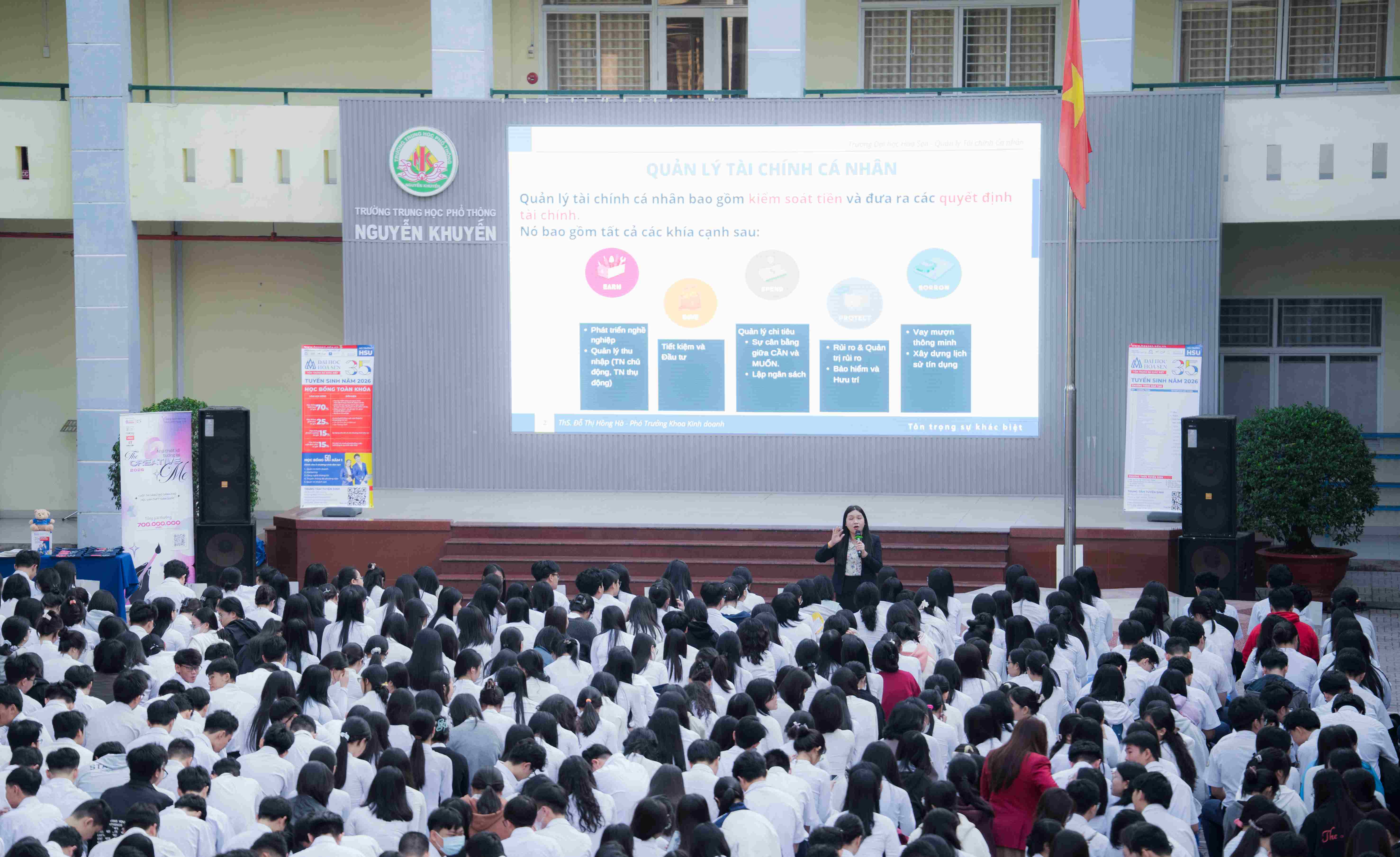 Học sinh THPT Nguyễn Khuyến học bí quyết "làm chủ túi tiền" cùng chuyên gia HSU