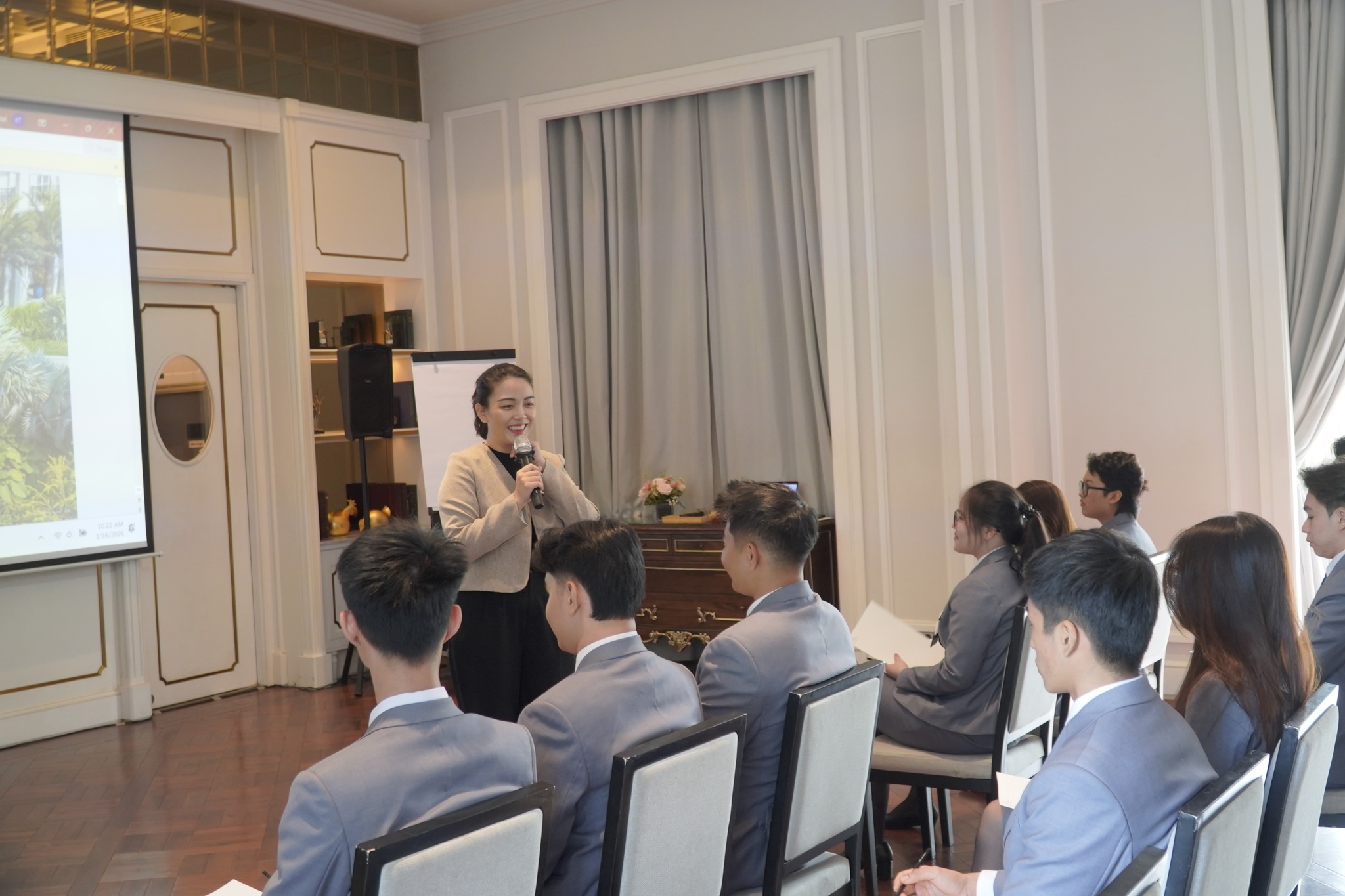 Sinh viên Hoa Sen Elite trải nghiệm buổi học thực tế tại Mia Saigon Luxury Boutique Hotel