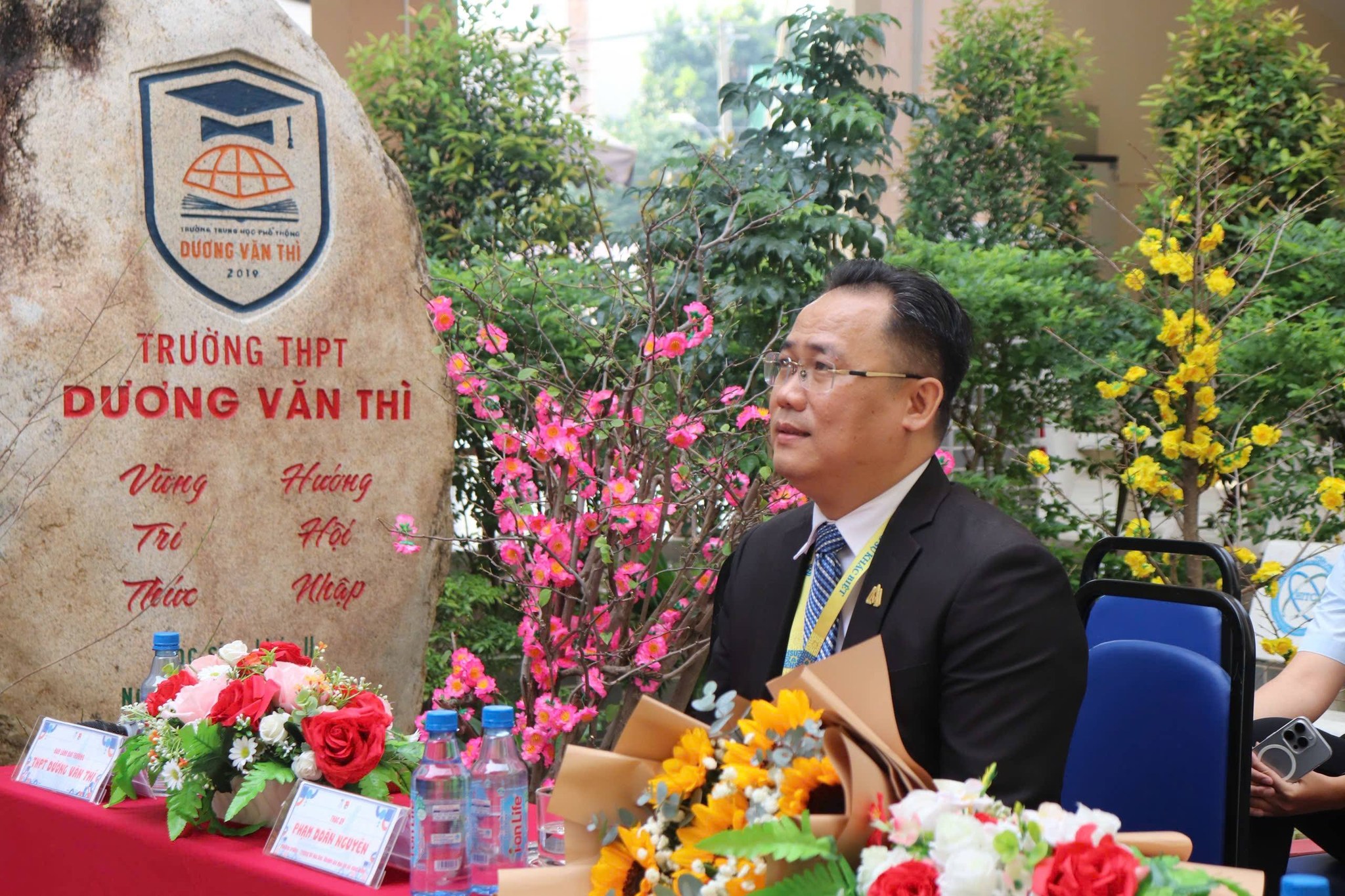 Tiếp sức THPT Dương Văn Thì: học sinh học cách chọn ngành không chạy theo trend