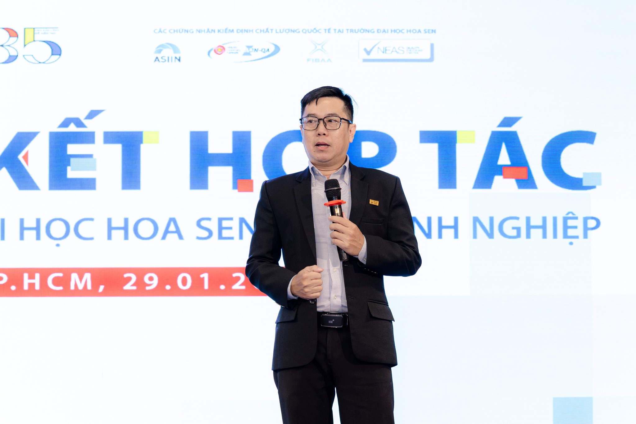 Đại học Hoa Sen ký kết hợp tác với 13 doanh nghiệp: Mở rộng cơ hội học tập và việc làm cho sinh viên