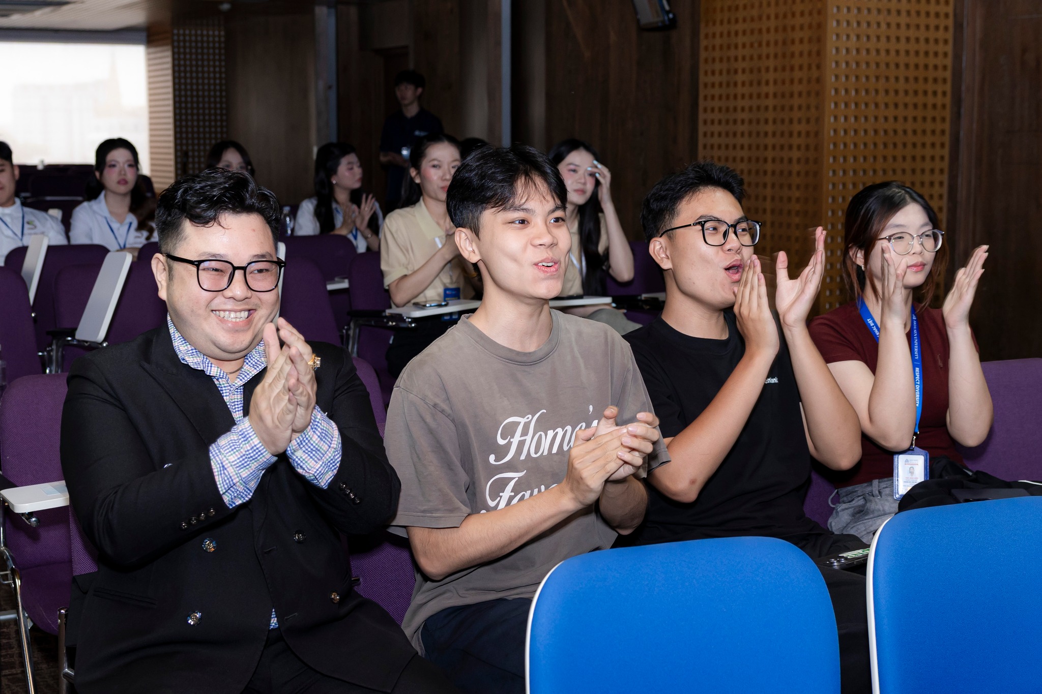 Sinh viên HSU khẳng định bản lĩnh quản trị tại Chung kết “Nhà Quản trị tài ba 2025”