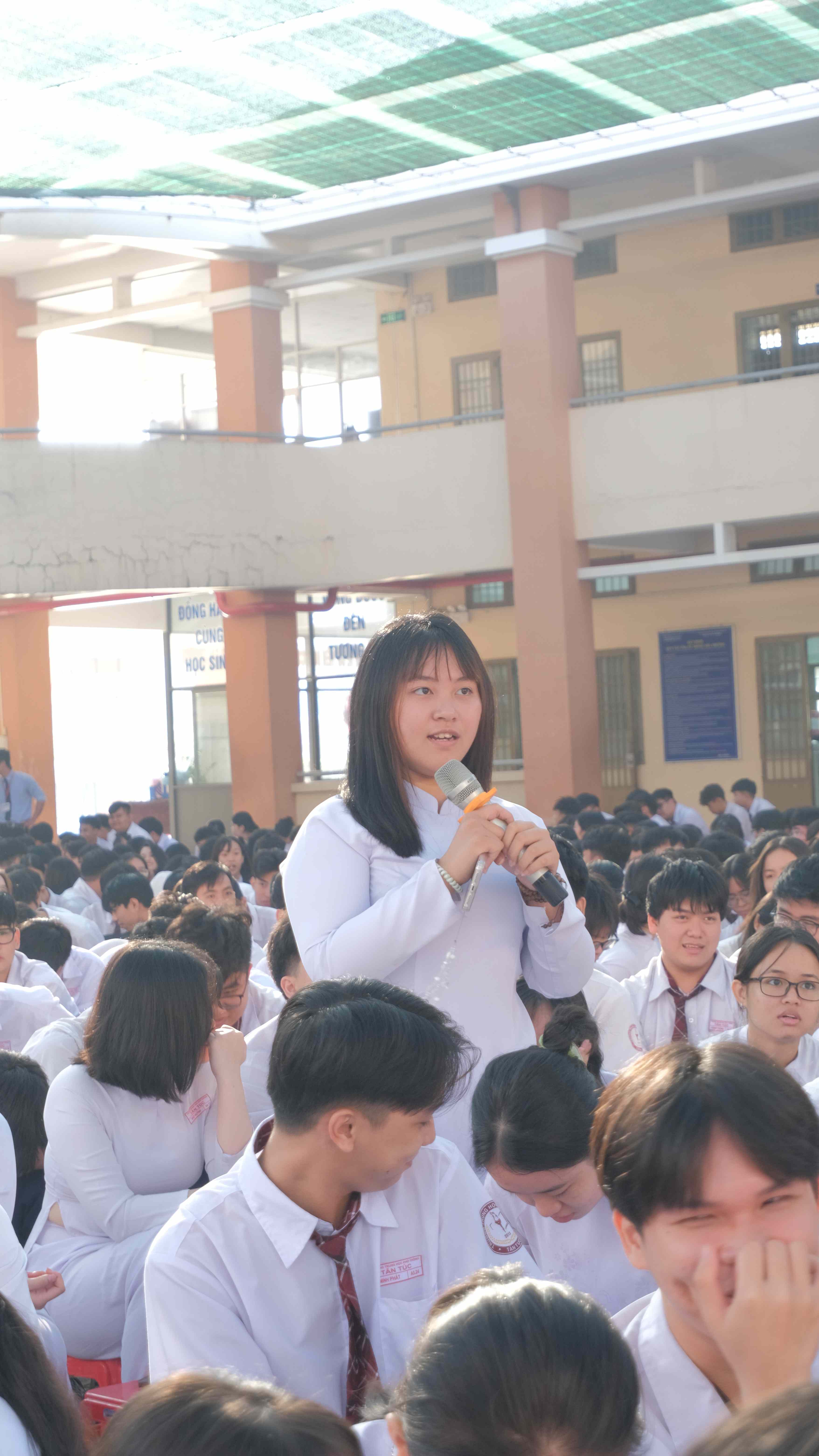 HSU Tour: Học sinh THPT Tân Túc khám phá câu chuyện văn hóa Tết châu Á