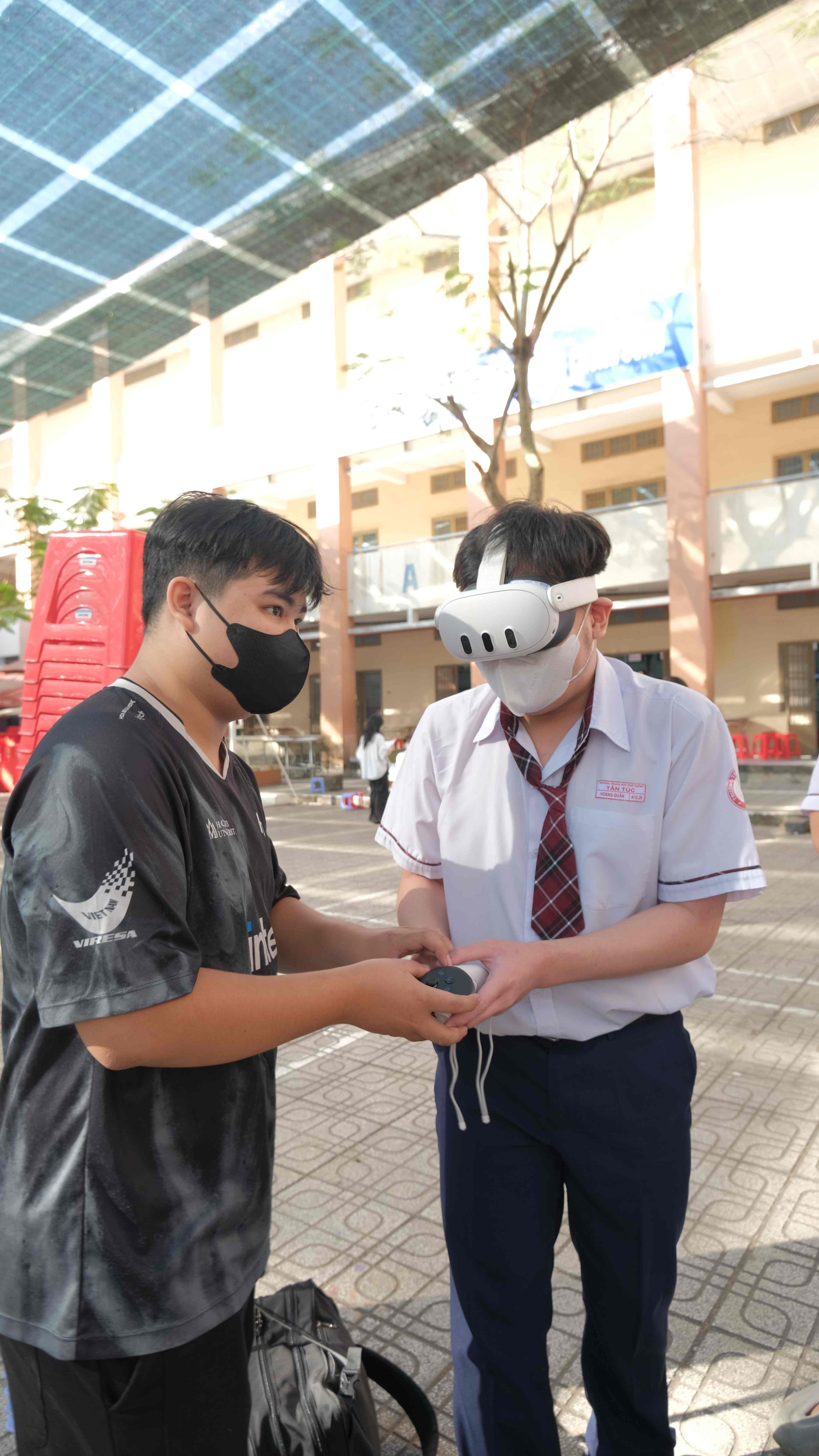HSU Tour: Học sinh THPT Tân Túc khám phá câu chuyện văn hóa Tết châu Á