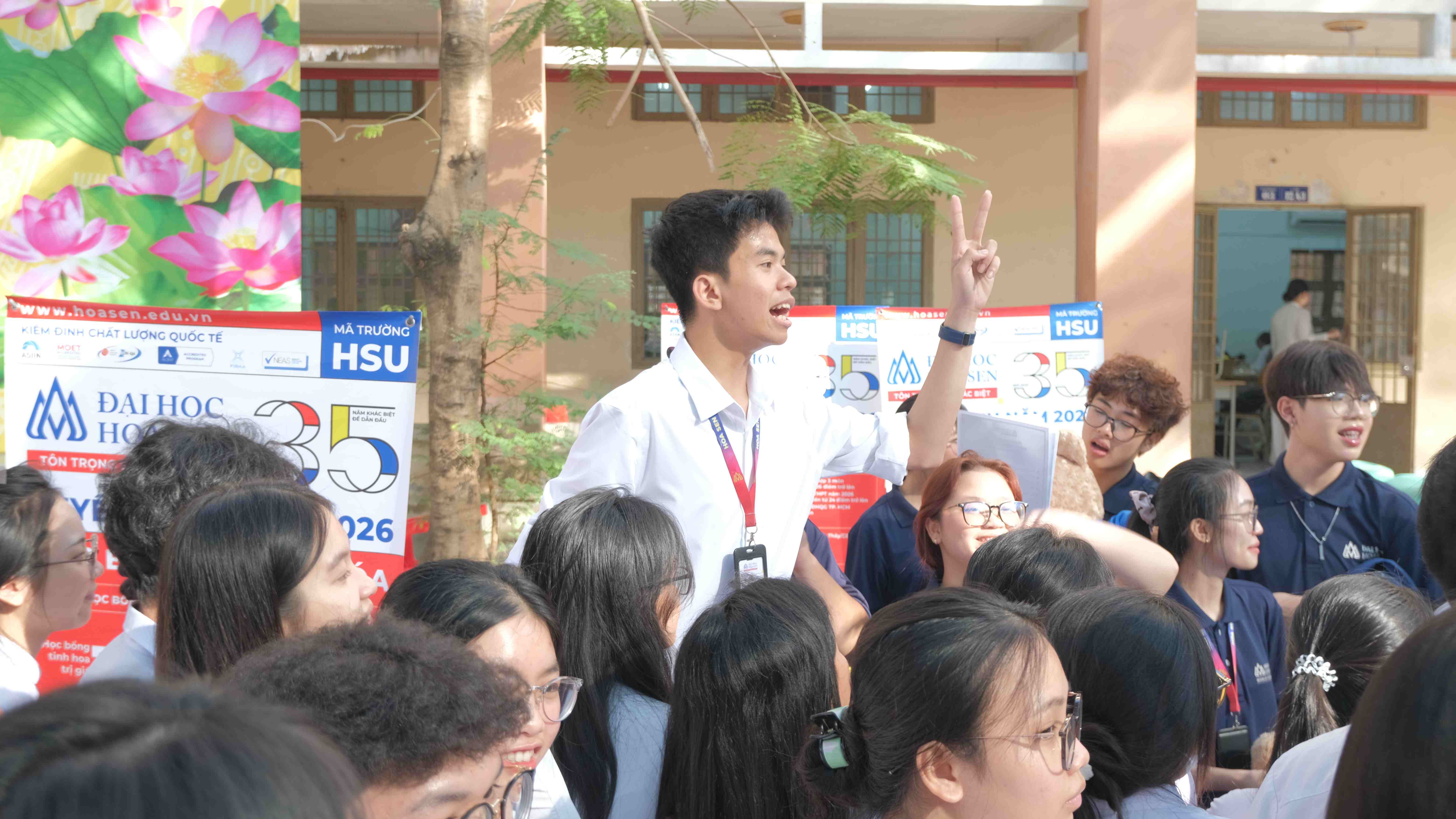 HSU Tour: Học sinh THPT Tân Túc khám phá câu chuyện văn hóa Tết châu Á