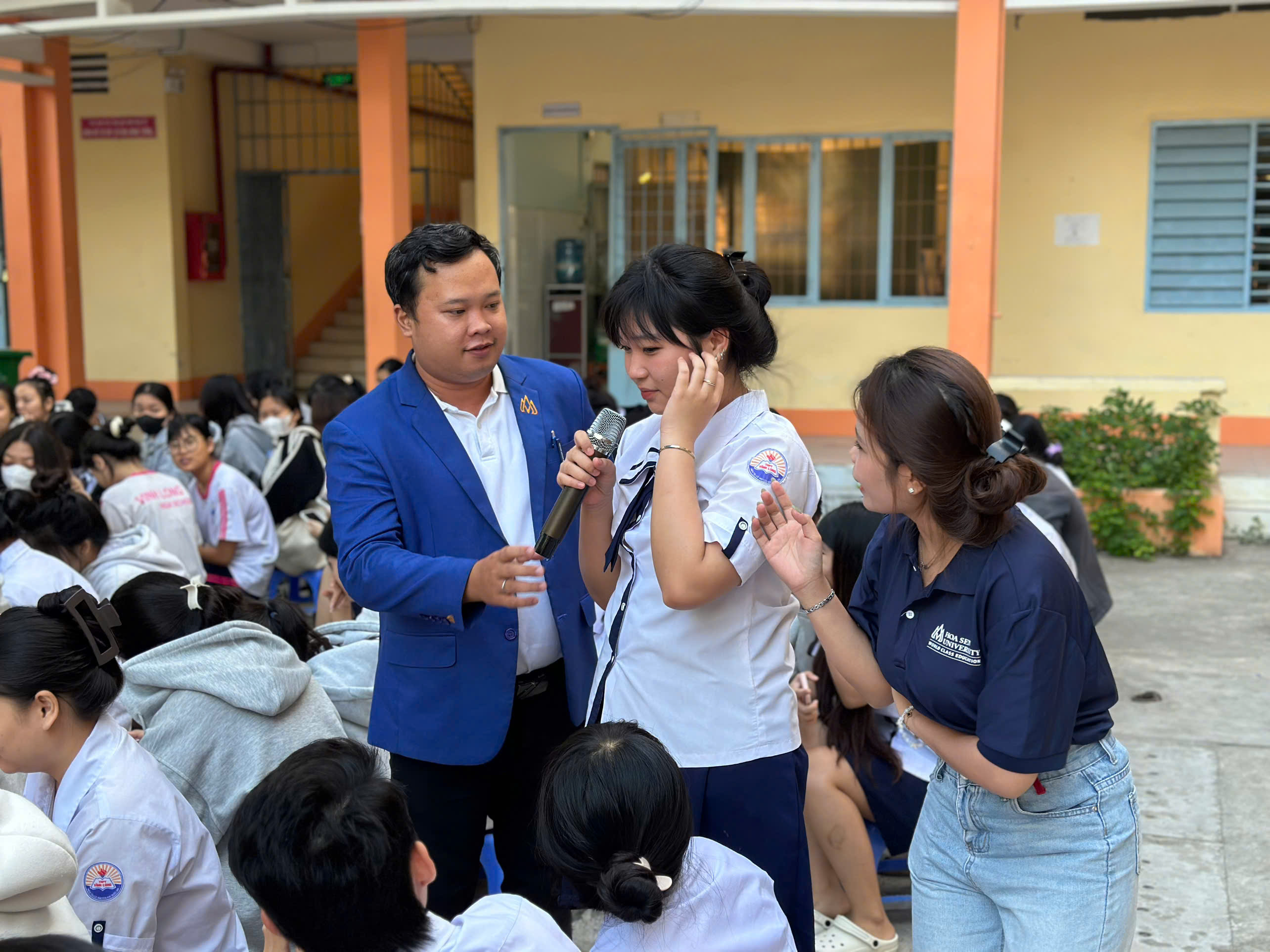 Đại học Hoa Sen "gỡ rối" chọn nghề - chọn ngành cho teen Vĩnh Long