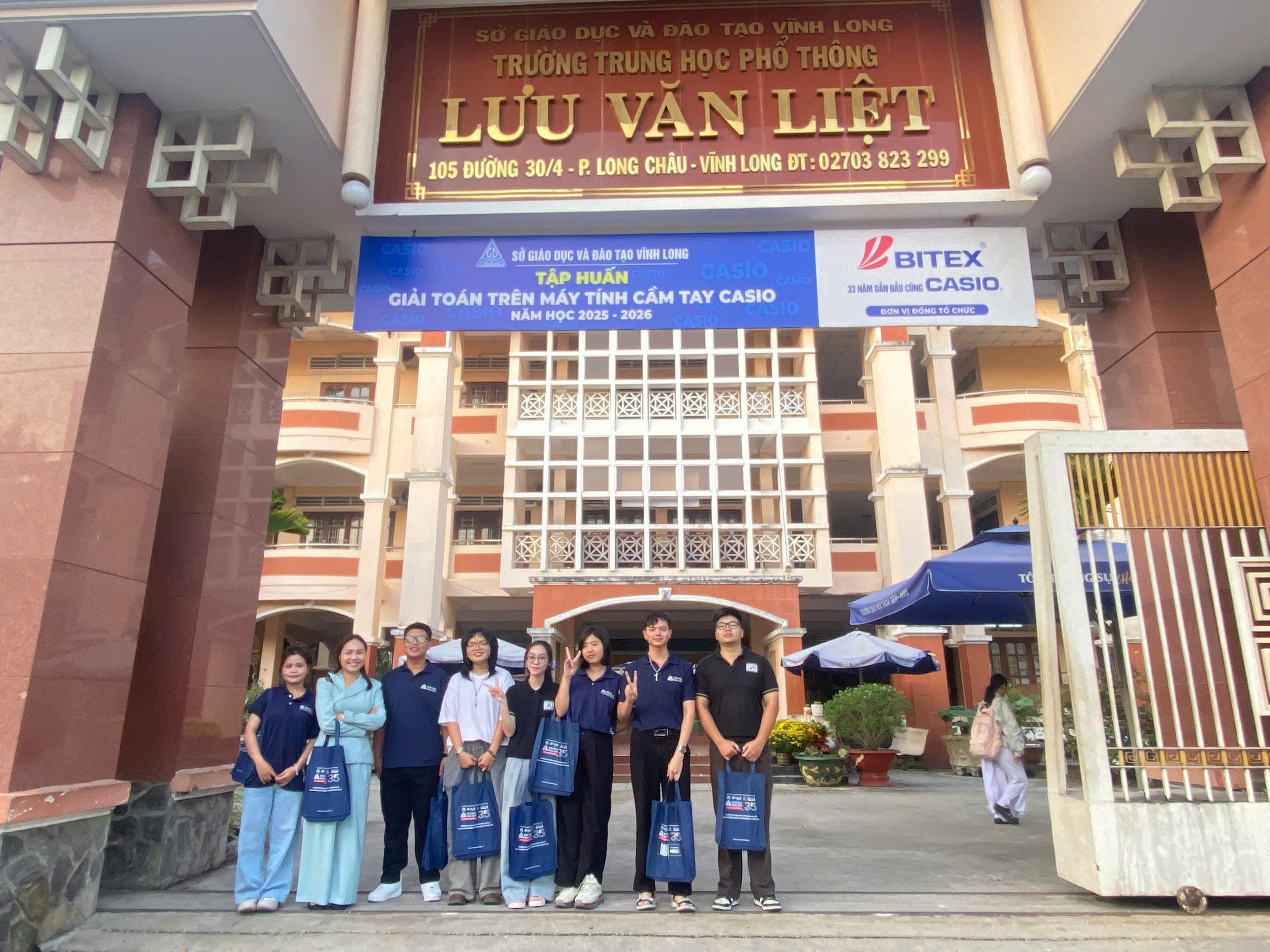 Đại học Hoa Sen "gỡ rối" chọn nghề - chọn ngành cho teen Vĩnh Long