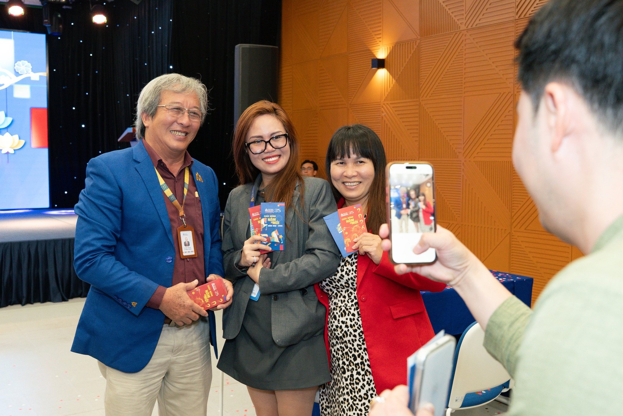 Gặp mặt Tân Niên Bính Ngọ 2026: Khơi dậy năng lượng, khẳng định bản sắc Hoa Sen trước thềm 35 năm thành lập