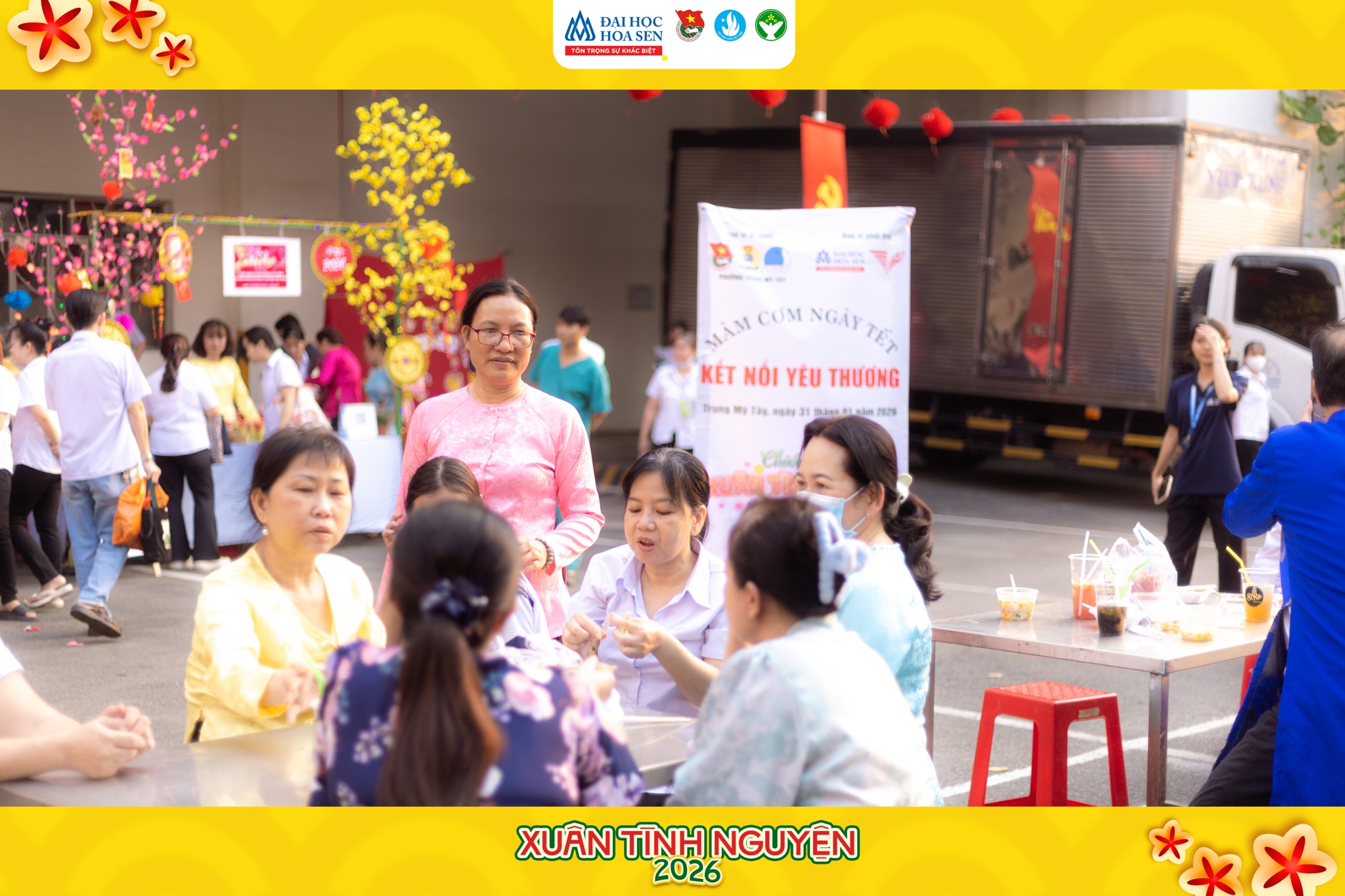 Xuân Tình Nguyện HSU 2026 mang “Nụ cười sau giờ tan ca” đến phường Trung Mỹ Tây