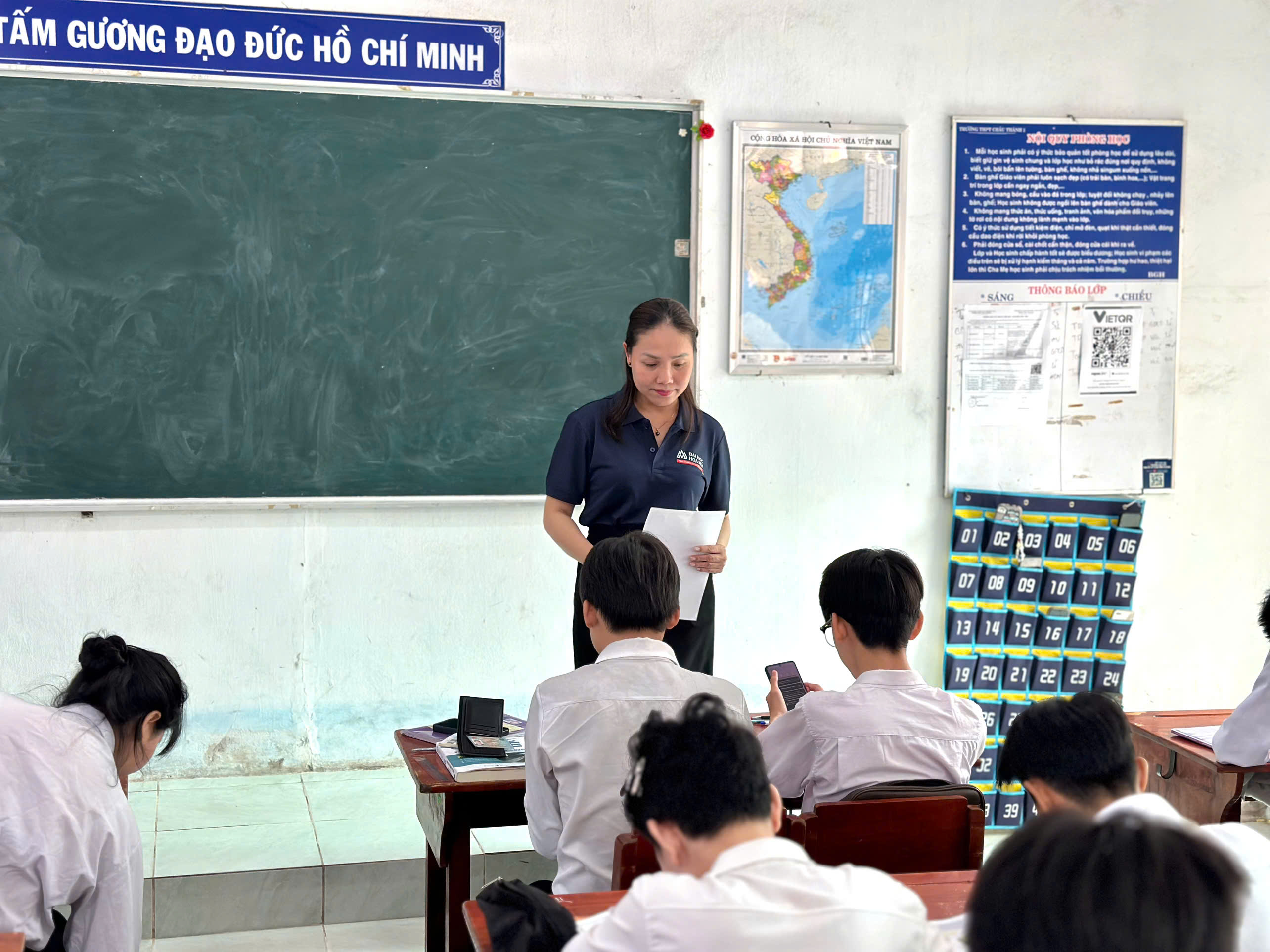 Đại học Hoa Sen "gỡ rối" chọn nghề - chọn ngành cho teen Vĩnh Long