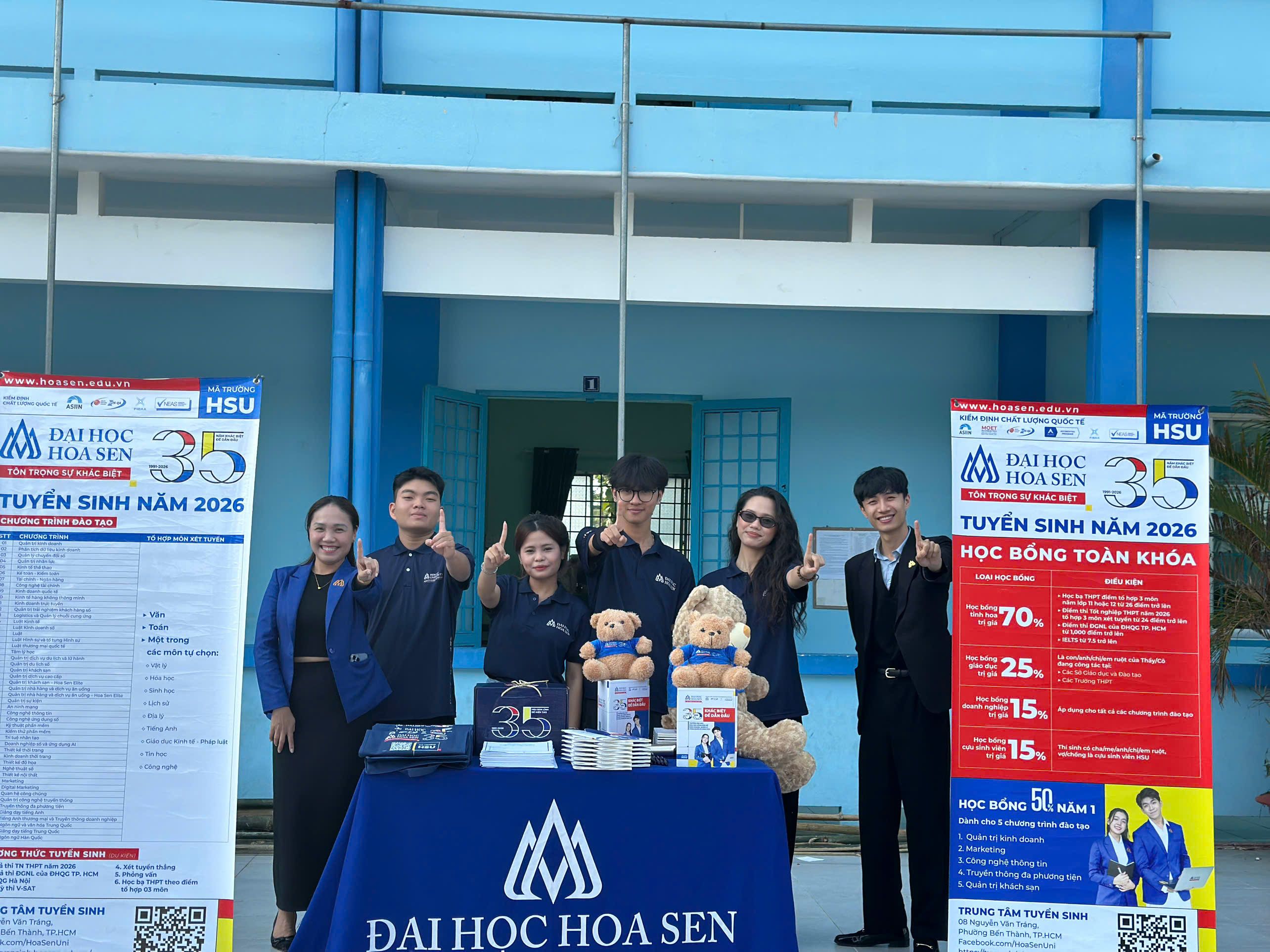 Đại học Hoa Sen "gỡ rối" chọn nghề - chọn ngành cho teen Vĩnh Long