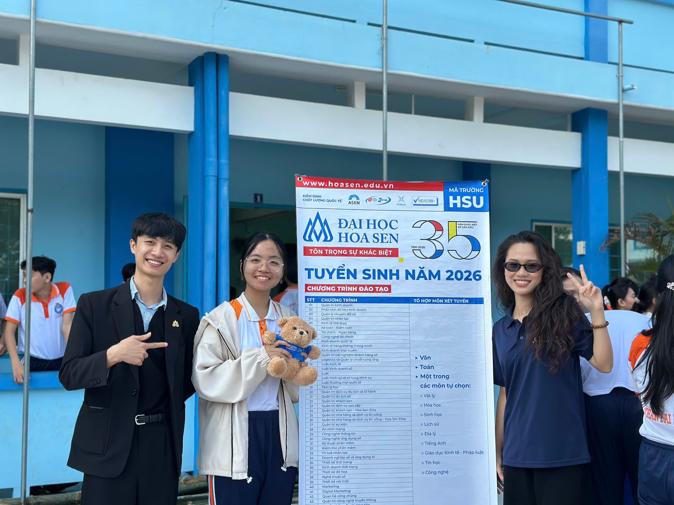 Đại học Hoa Sen "gỡ rối" chọn nghề - chọn ngành cho teen Vĩnh Long