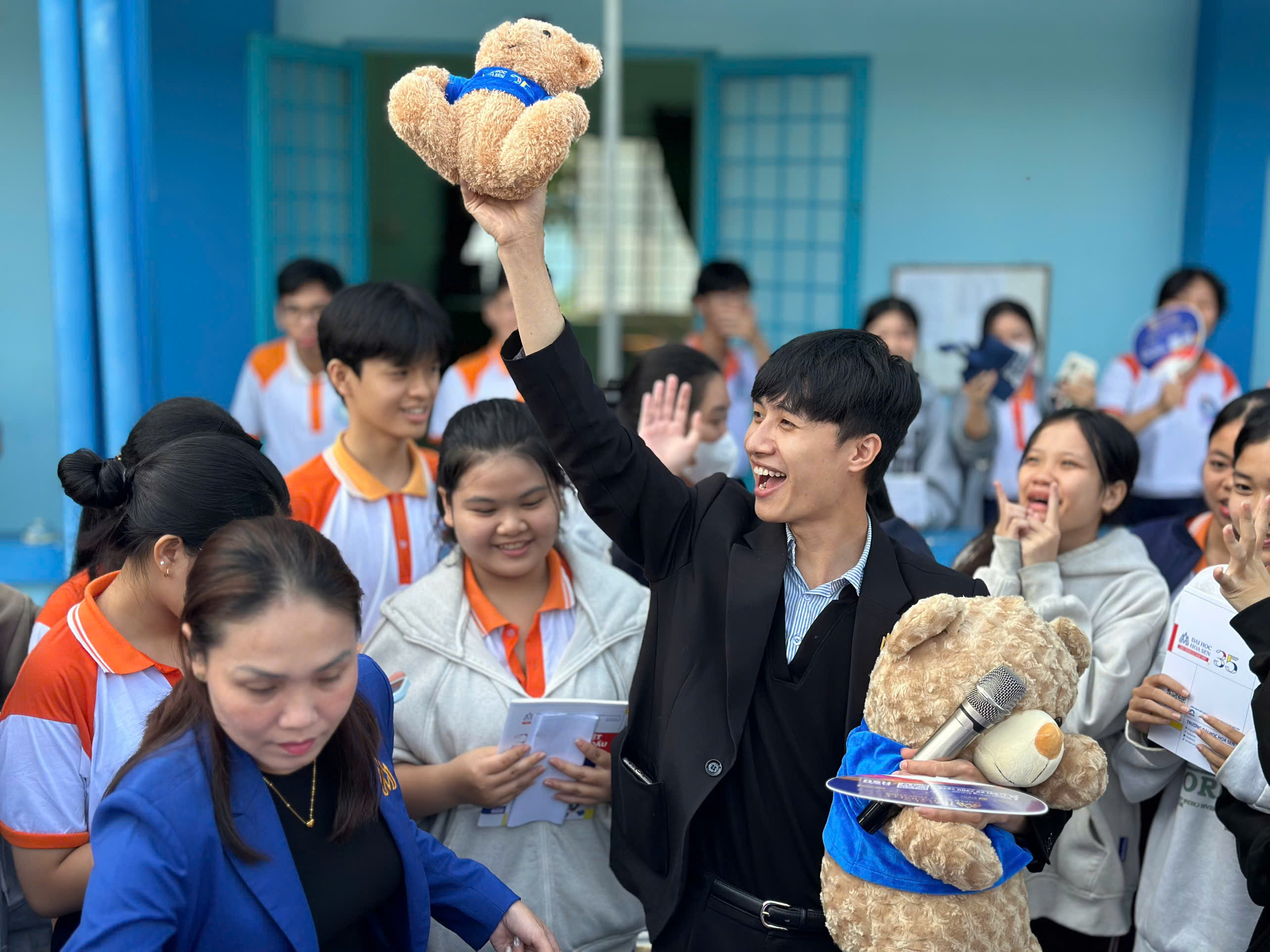 Đại học Hoa Sen "gỡ rối" chọn nghề - chọn ngành cho teen Vĩnh Long