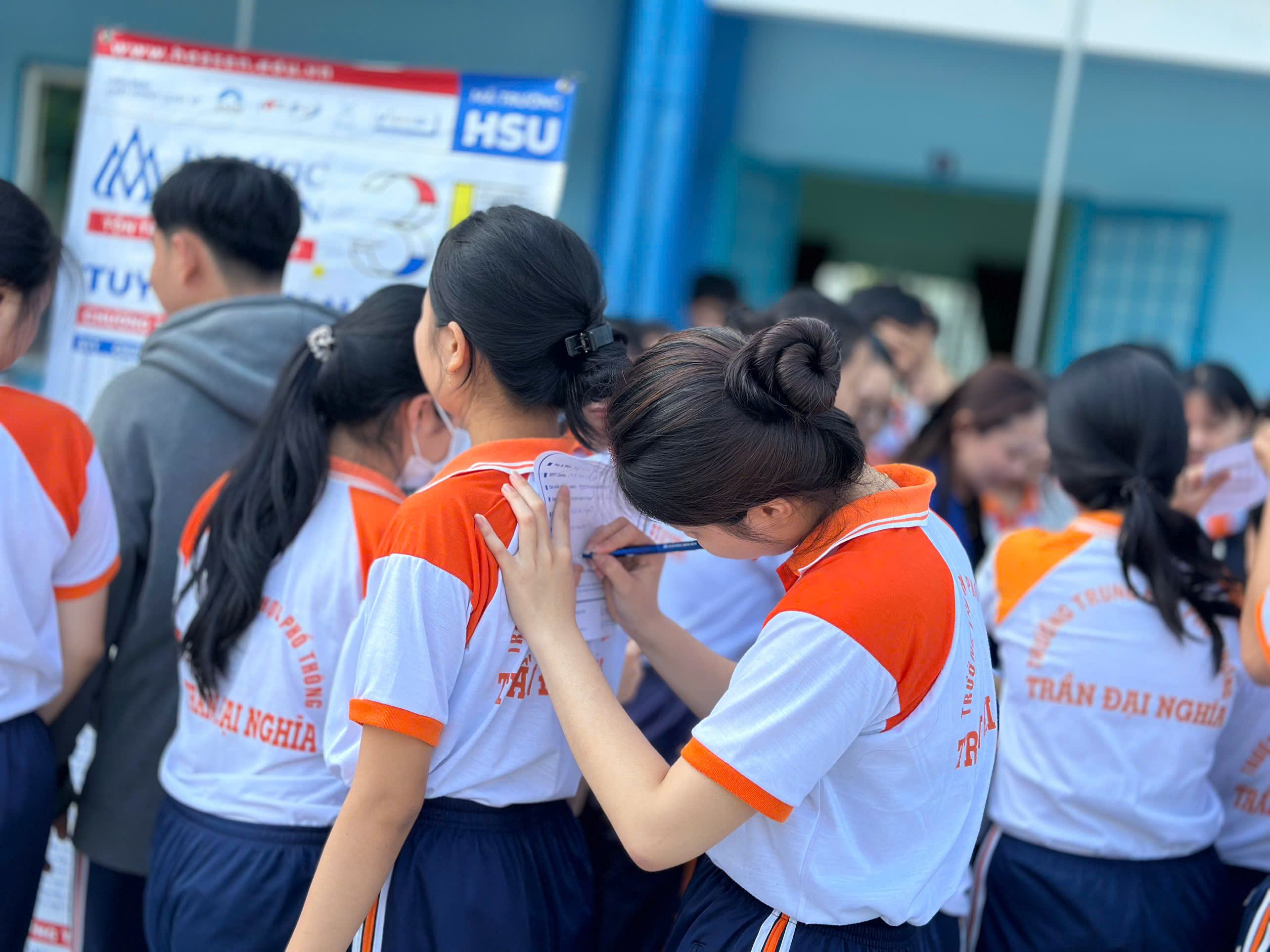 Đại học Hoa Sen "gỡ rối" chọn nghề - chọn ngành cho teen Vĩnh Long