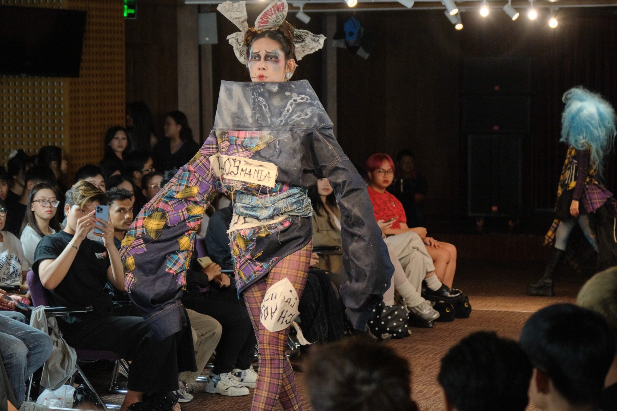 Sinh viên Thiết kế Thời trang HSU tại sàn diễn Archive Reimagined