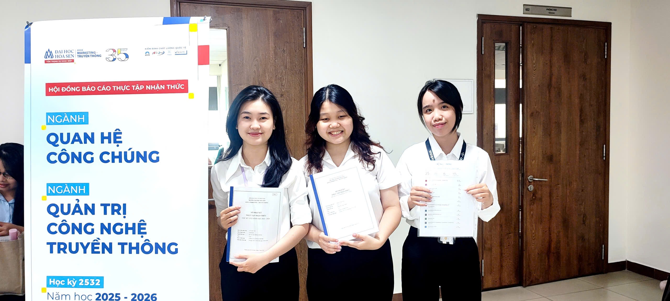 Sinh viên Khoa Marketing – Truyền thông HSU khép lại học kỳ Thực tập nhận thức với 7 hội đồng bảo vệ báo cáo