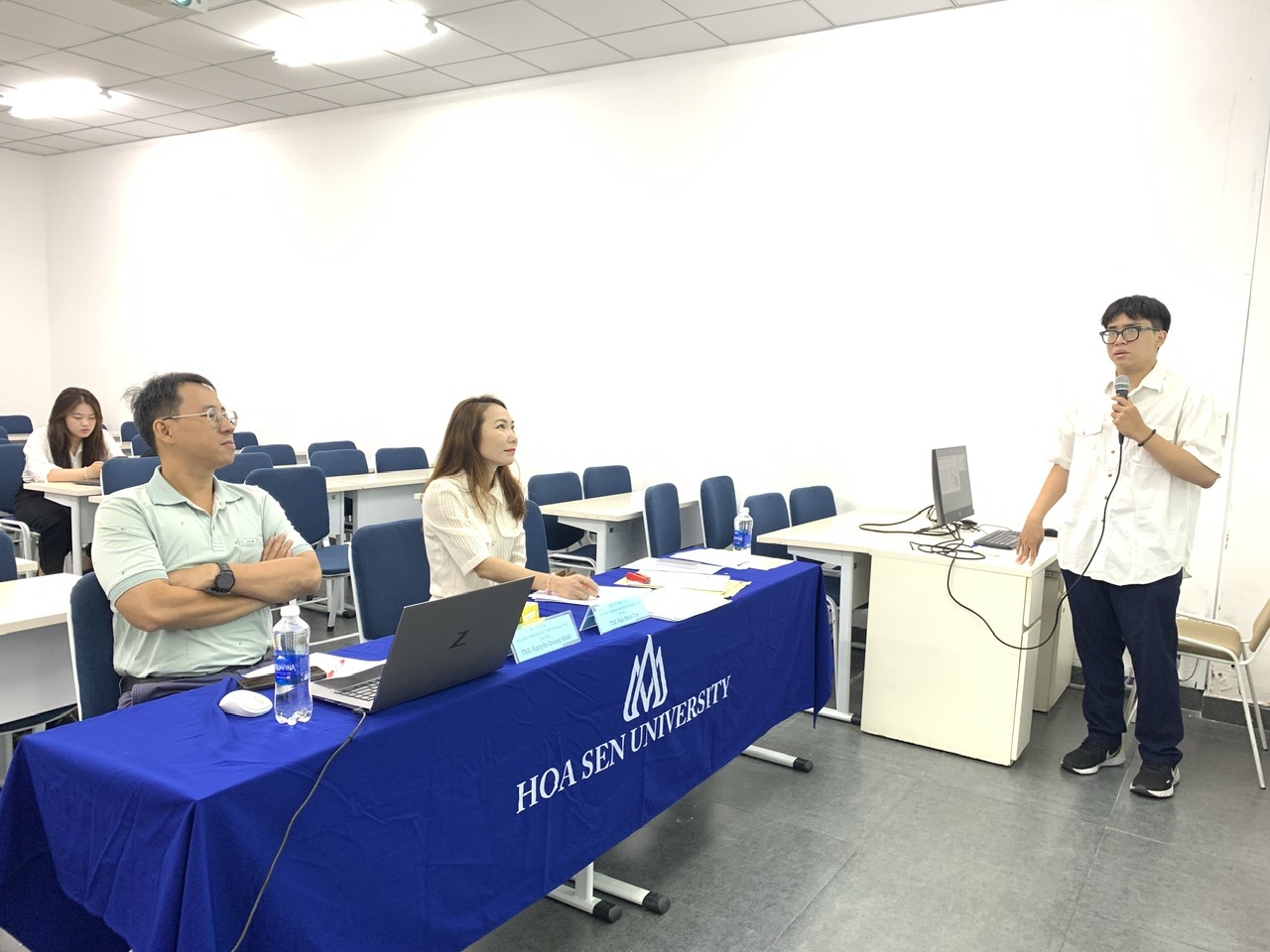 Sinh viên Khoa Logictics - Thương mại quốc tế hoàn thành học kỳ Thực tập nhận thức