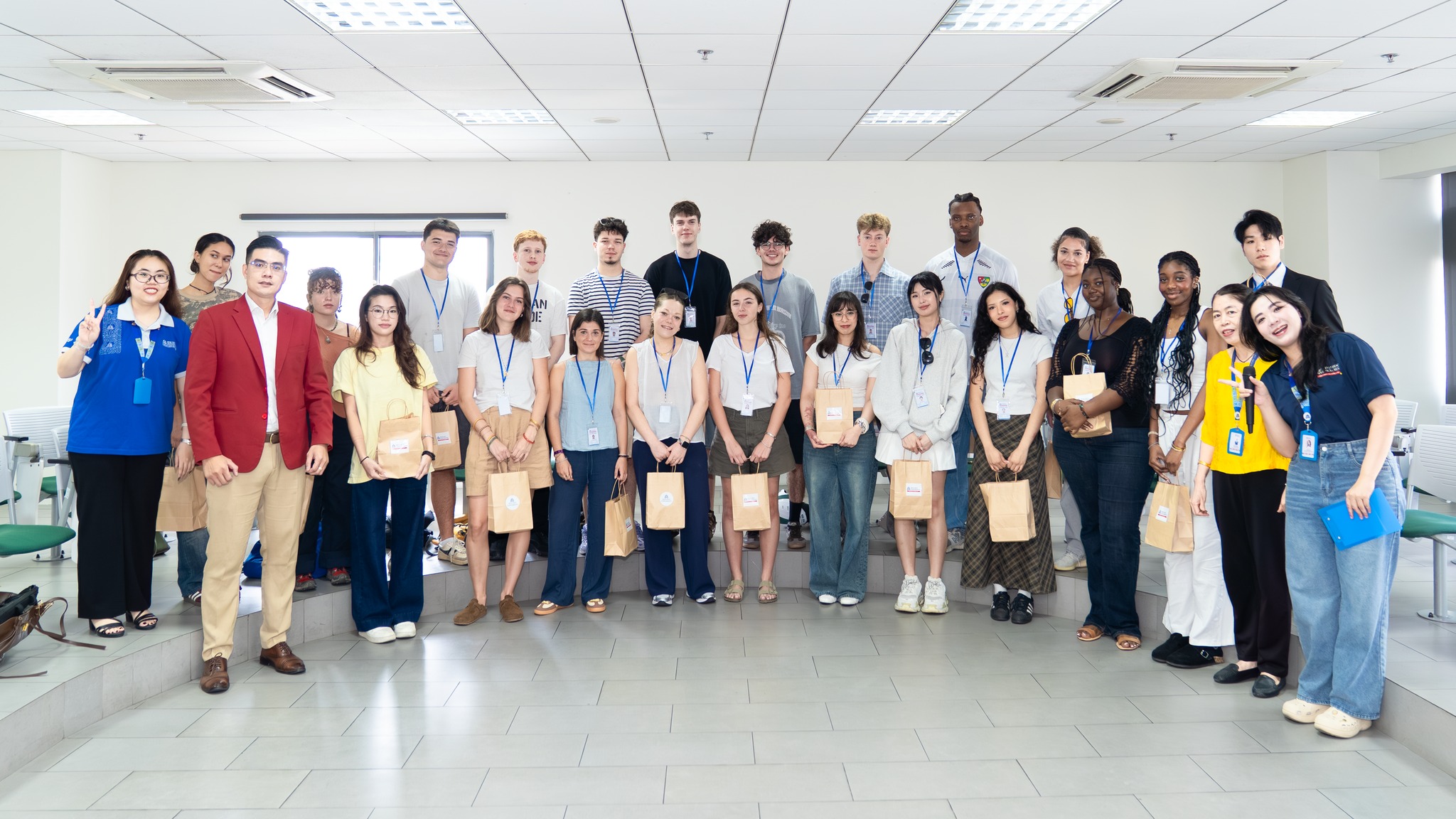 Sinh viên quốc tế từ Pháp, Bỉ, Nhật Bản, Đài Loan học tập tại HSU trong chương trình trao đổi học kỳ 2026