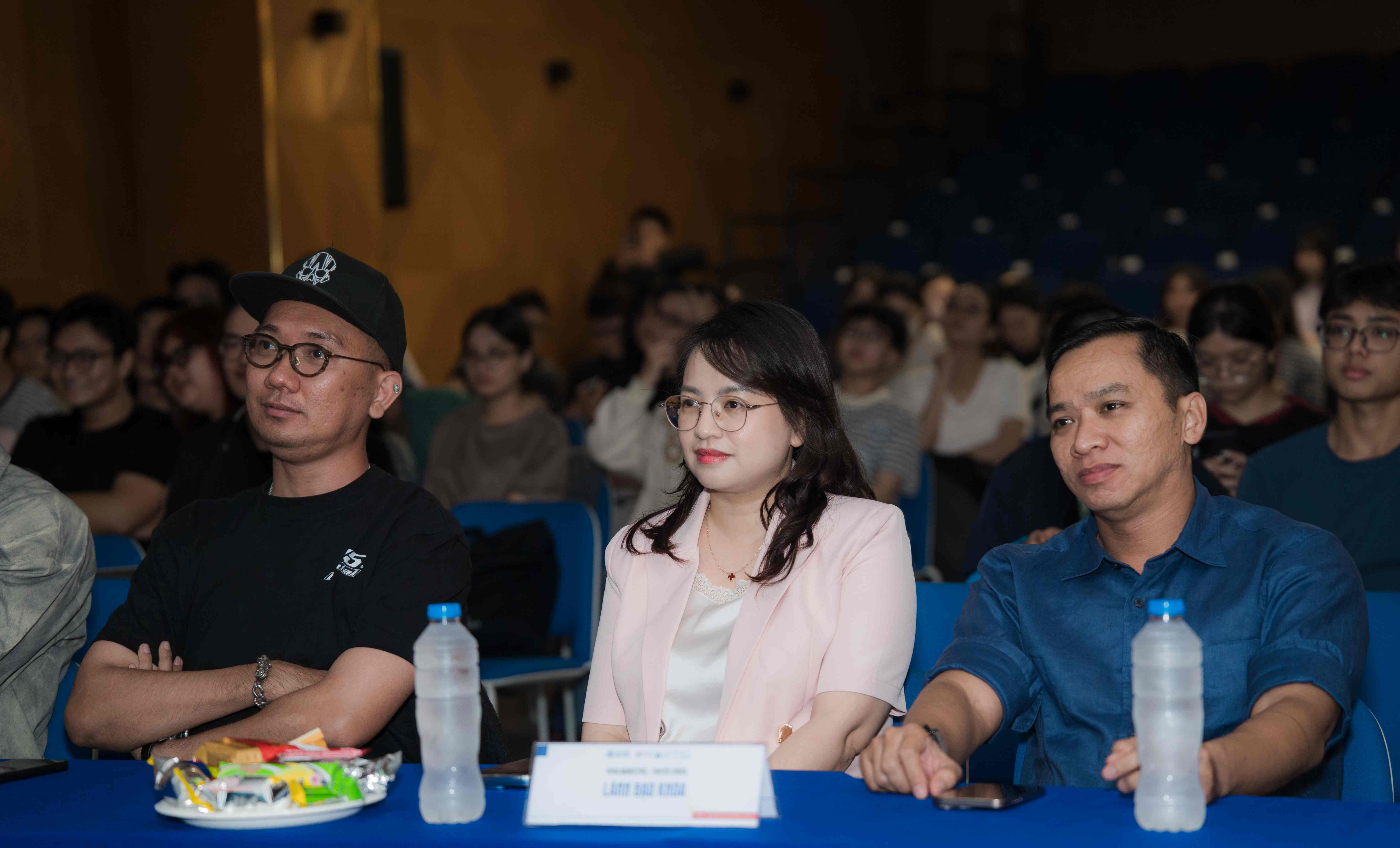 Talkshow “Đồng nhịp sáng tạo – Kể nên màn ảnh”: Góc nhìn thực tế từ ekip phim Phí Phông – Quỷ máu rừng thiêng