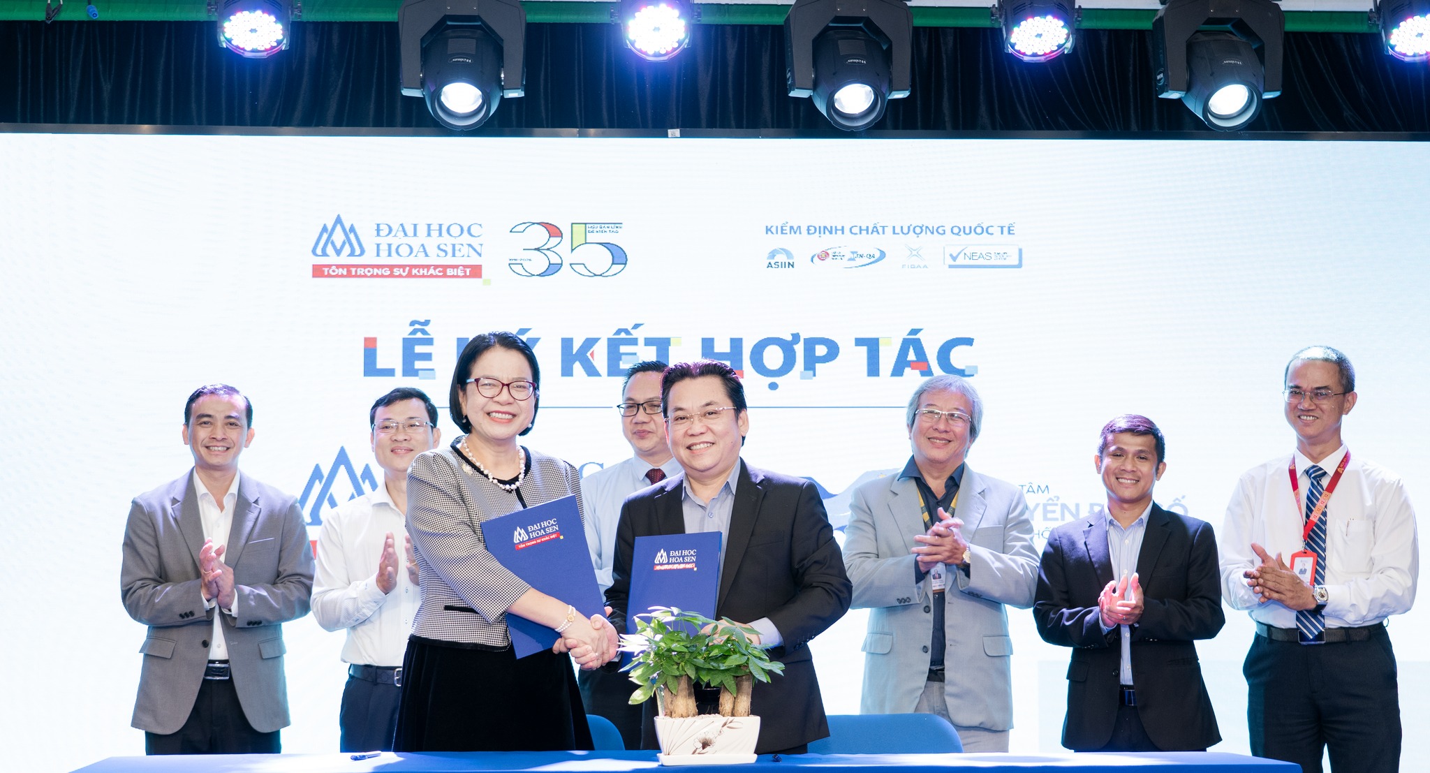 Đại học Hoa Sen ký kết hợp tác với Trung tâm Chuyển đổi số TP.HCM, thúc đẩy phát triển nguồn nhân lực số