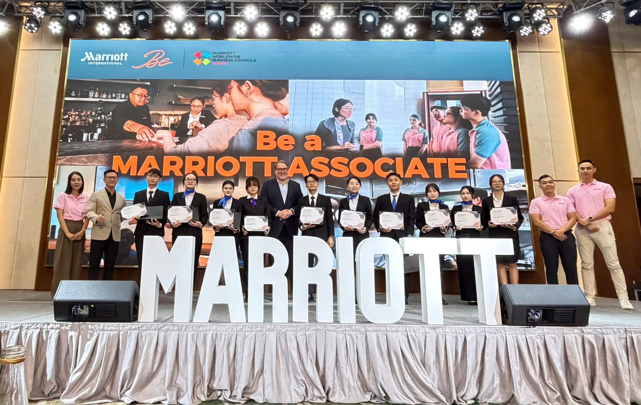 Sinh viên HSU trải nghiệm làm “nhân viên khách sạn” thực thụ tại hệ thống Marriott International