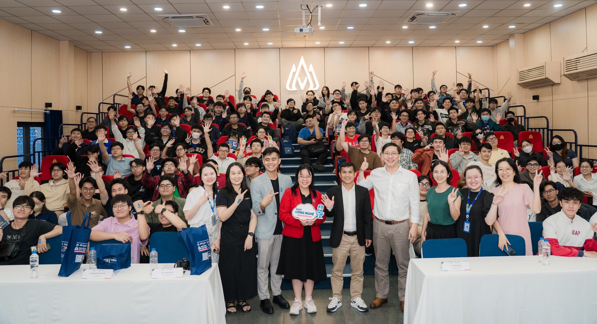 Xây dựng hệ sinh thái học tập số tại HSU: Nền tảng cho trải nghiệm học tập thông minh