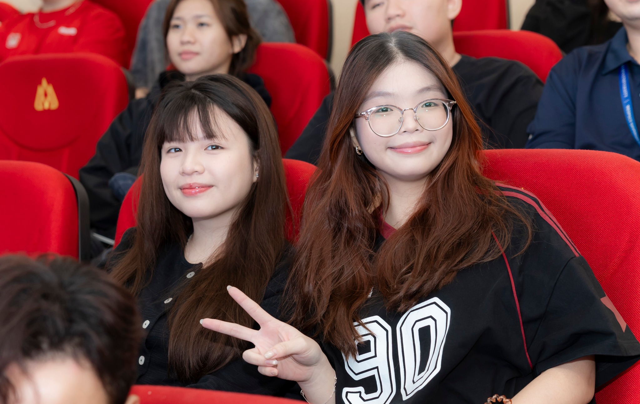 “Convo Mode: On” – Sinh viên HSU bứt phá rào cản ngôn ngữ bằng trải nghiệm thực chiến