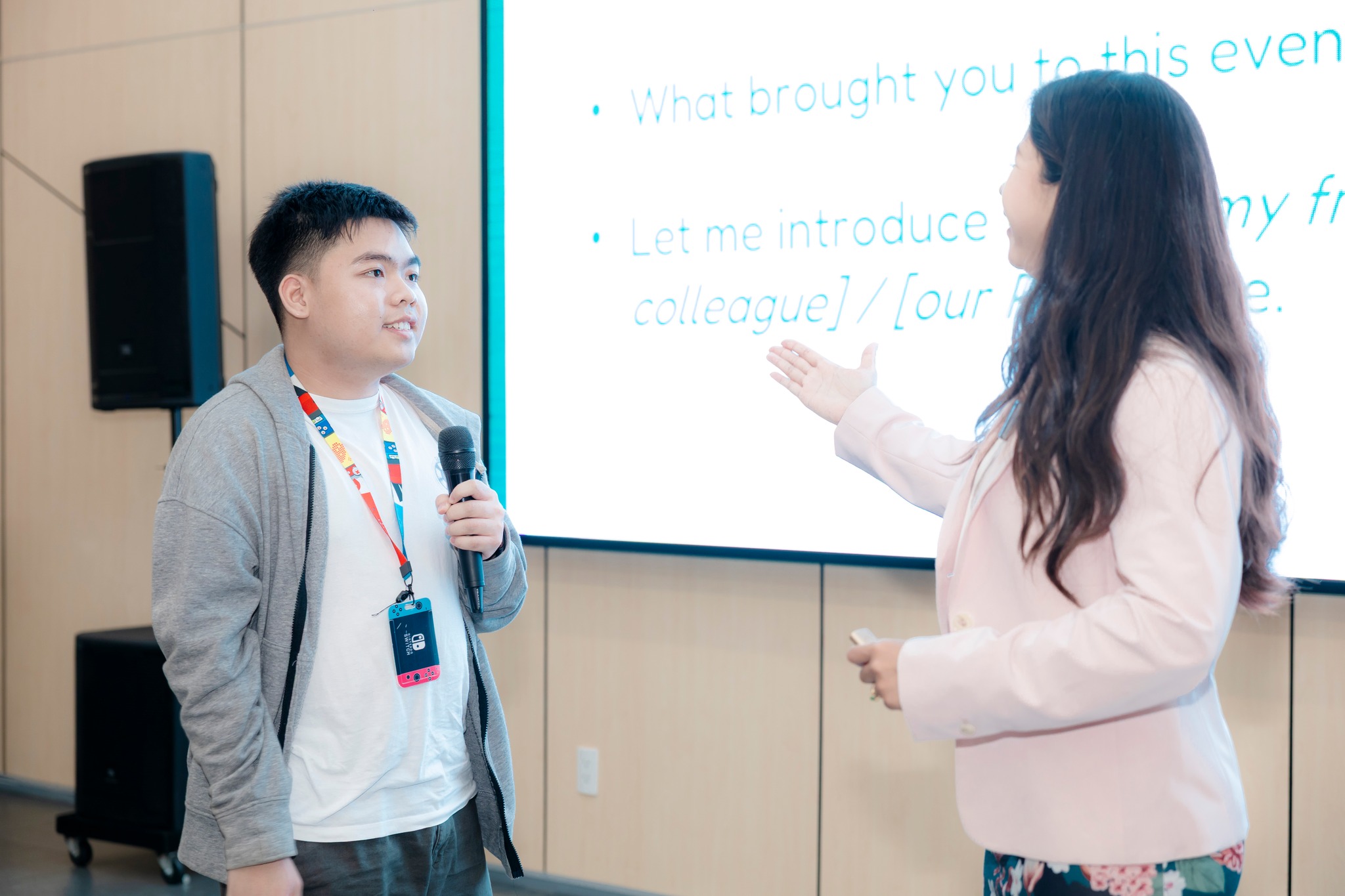 “Convo Mode: On” – Sinh viên HSU bứt phá rào cản ngôn ngữ bằng trải nghiệm thực chiến