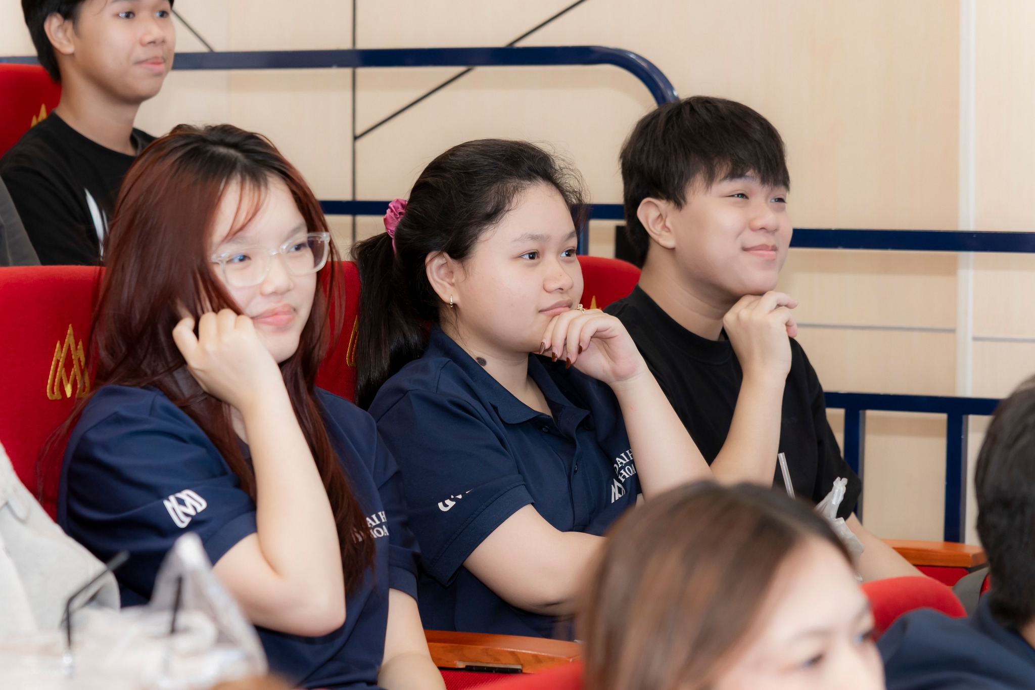 “Convo Mode: On” – Sinh viên HSU bứt phá rào cản ngôn ngữ bằng trải nghiệm thực chiến